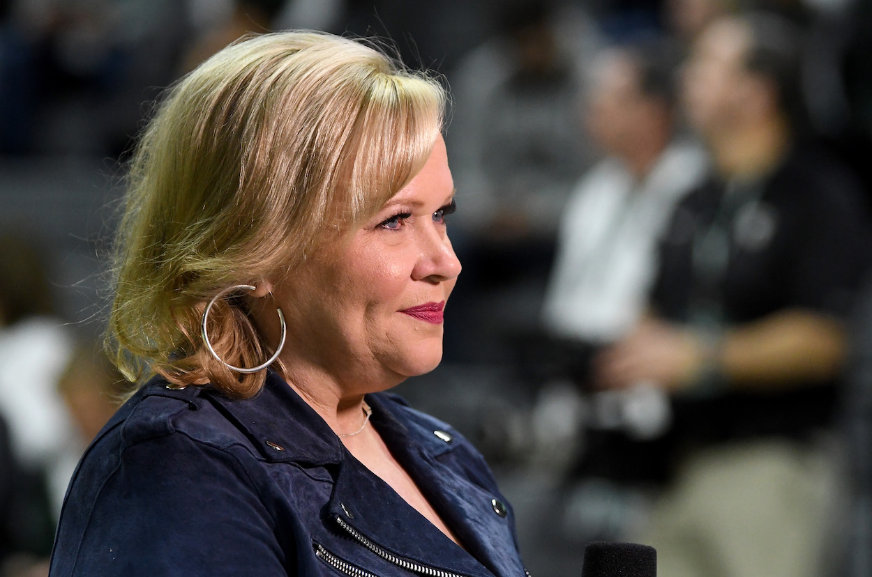 Holly Rowe takes shot at Texas Longhorns basketball program.