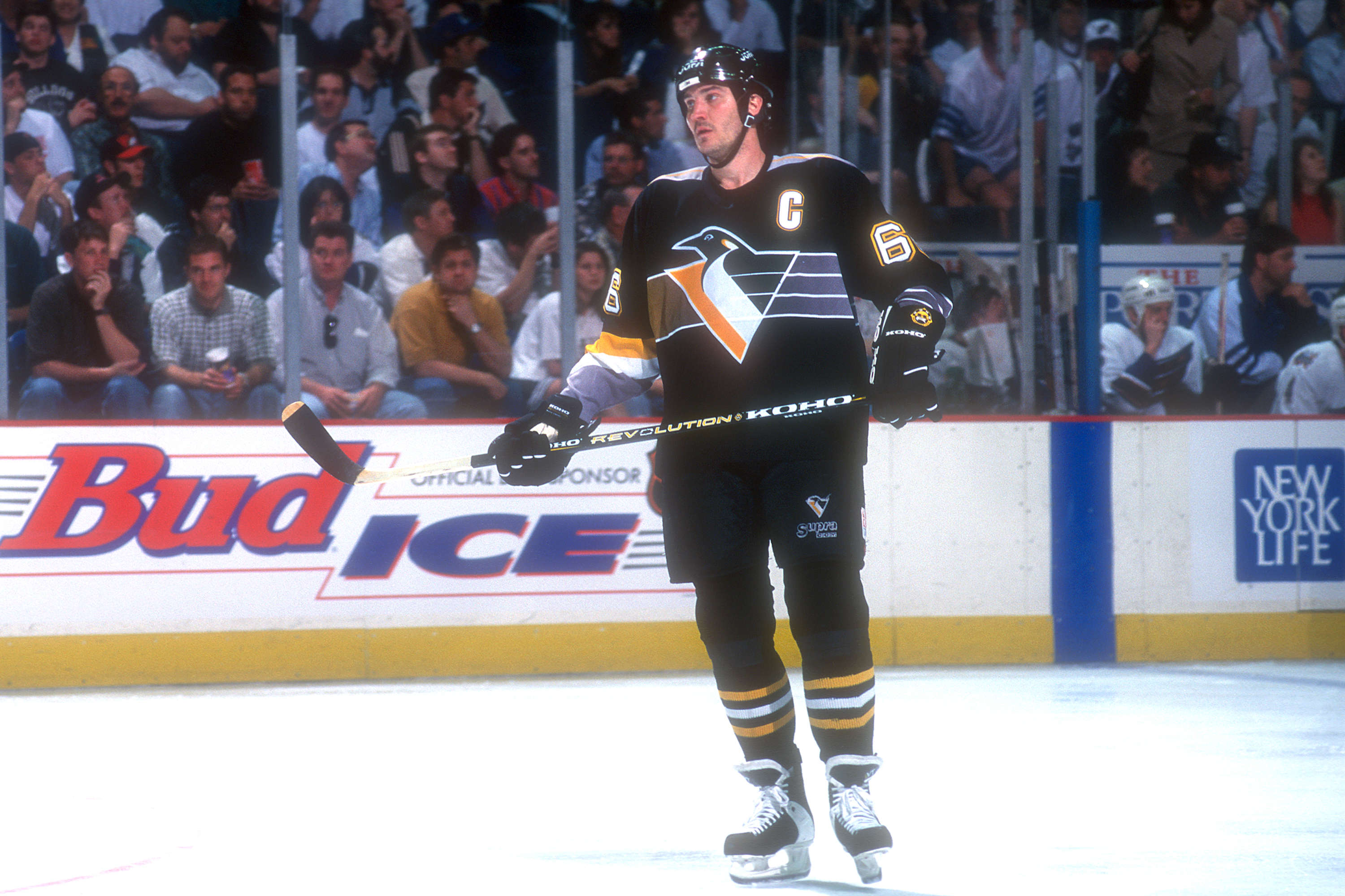 The Pittsburgh Penguins' Mario Lemieux waits for action to begin