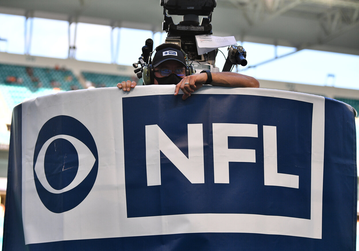 CBS announcers Jim Nantz and Tony Romo will call NFL games on Paramount+ in 2021.