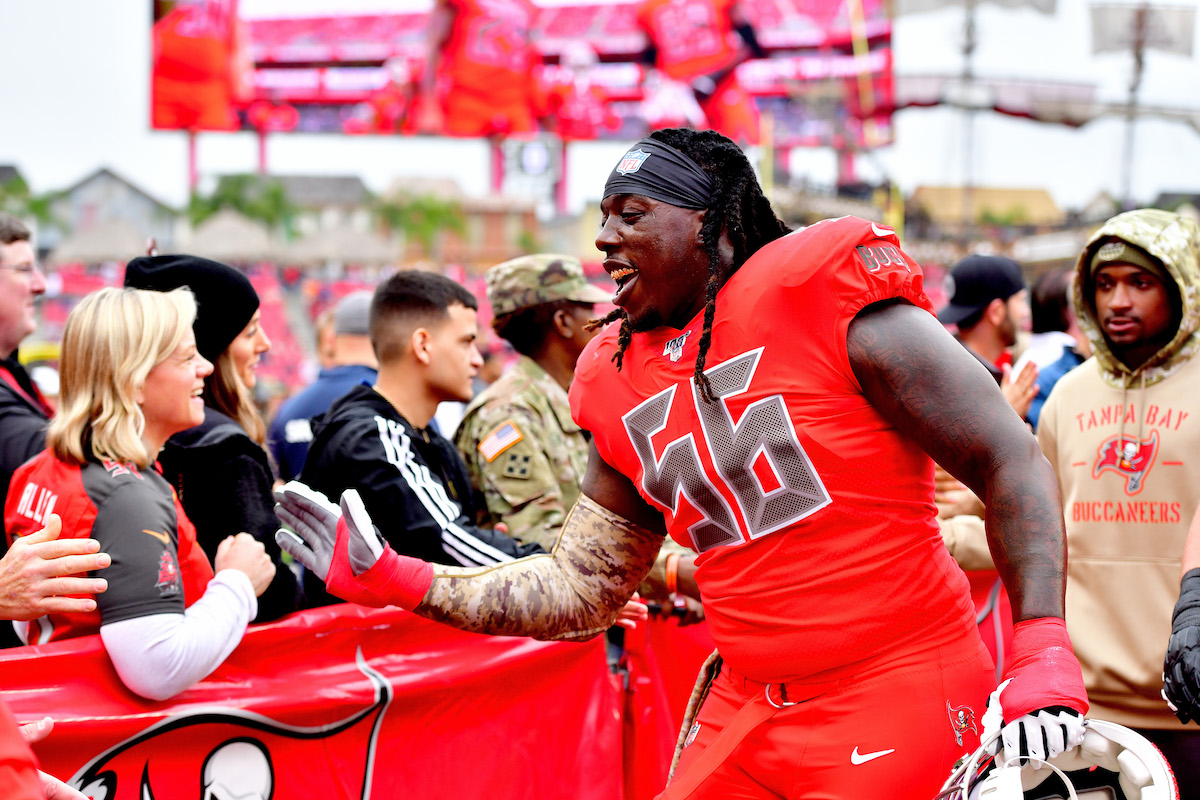 bucs-starter-rakeem-nunez-roches-quietly-breeds-french-bulldogs-in-his-spare-time