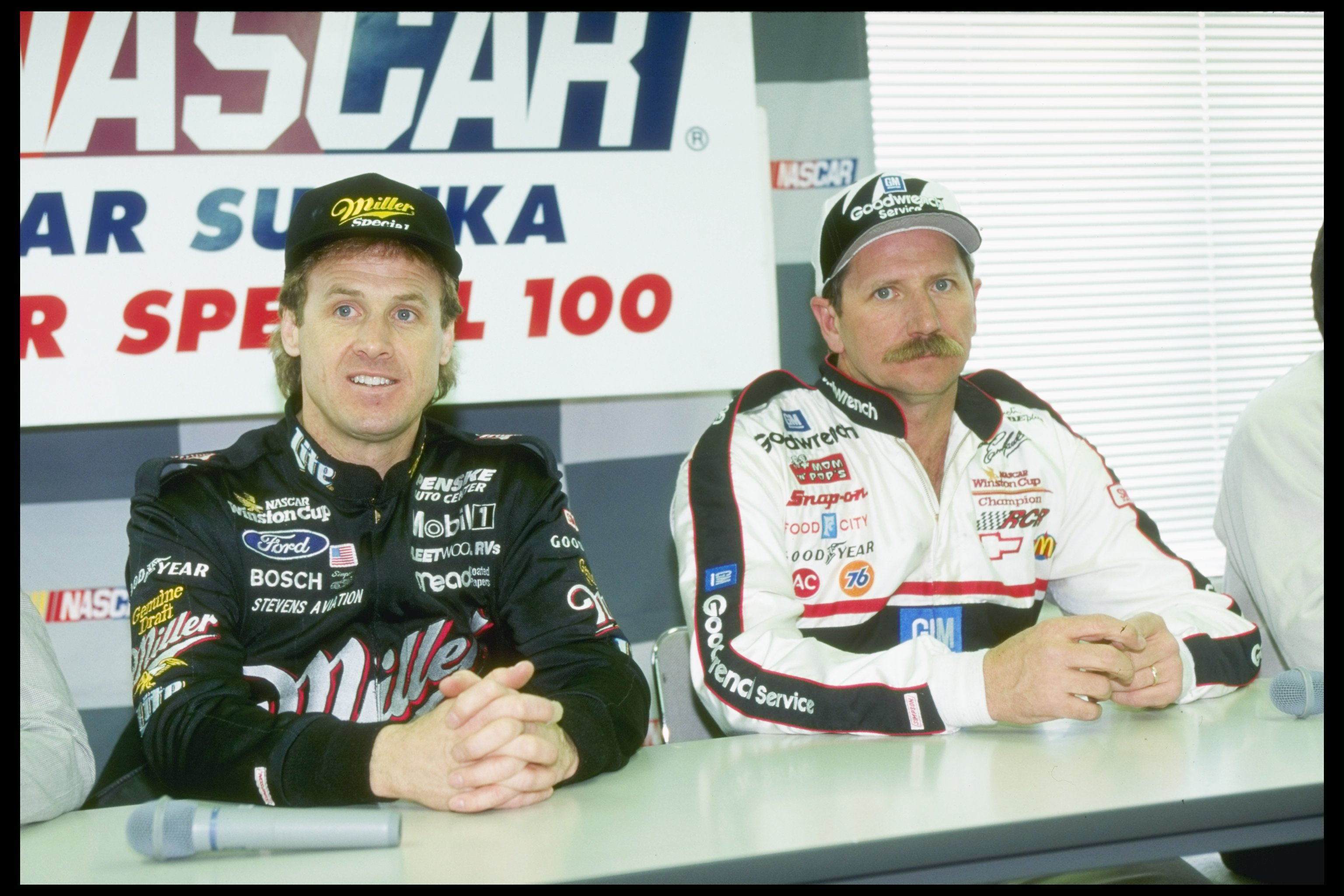 Rusty Wallace and Dale Earnhardt, left to right, were NASCAR Cup Series racing rivals who got along off the track. | Allsport/Getty Images