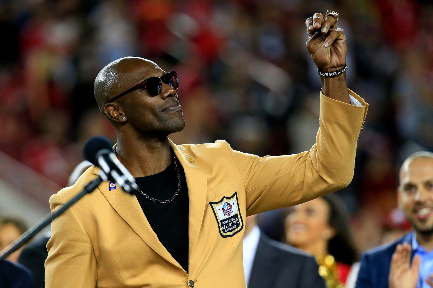 2018 Hall of Fame inductee Terrell Owens speaks during a ceremony at halftime of the game between the San Francisco 49ers and the Oakland Raiders.