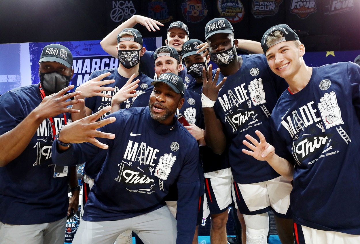 The Gonzaga Bulldogs celebrate their Elite 8 win over USC in the 2021 NCAA Tournament