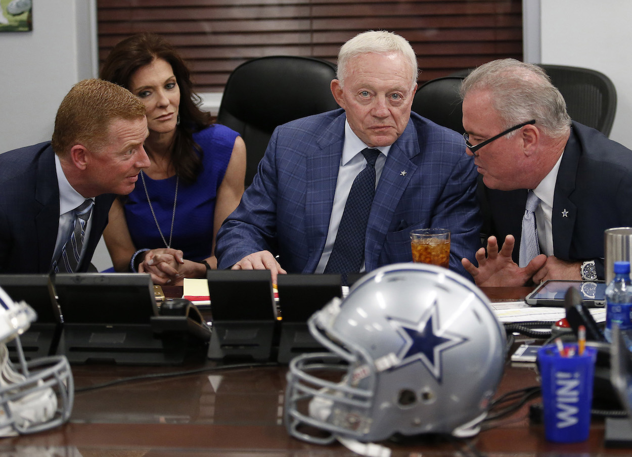 Jason Garrett, Jerry Jones, and Stephen Jones during the 2016 NFL draft