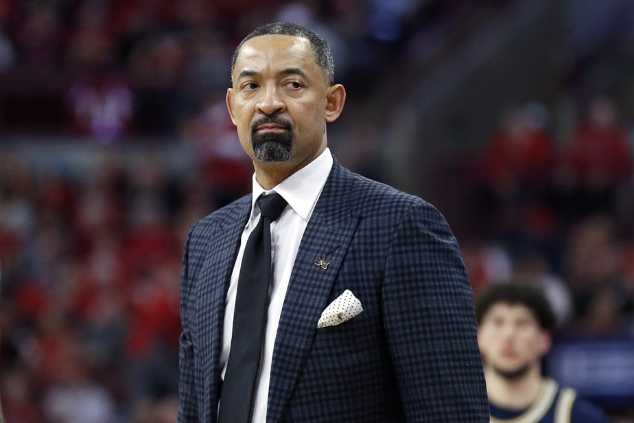 Michigan Wolverines head basketball coach Juwan Howard