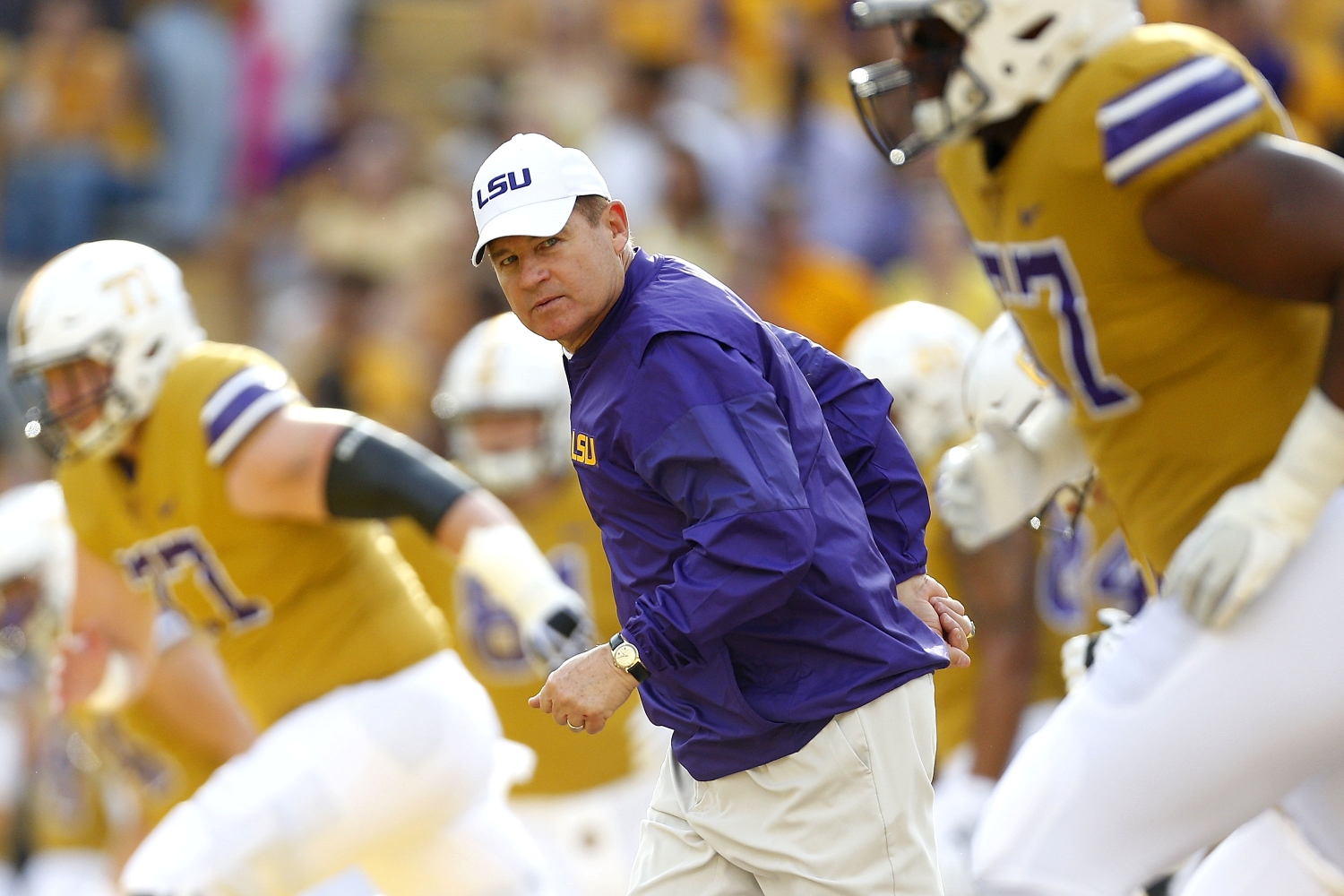 Head coach Les Miles of the LSU Tigers takes the field before a game at Tiger Stadium on Sep. 17, 2016.