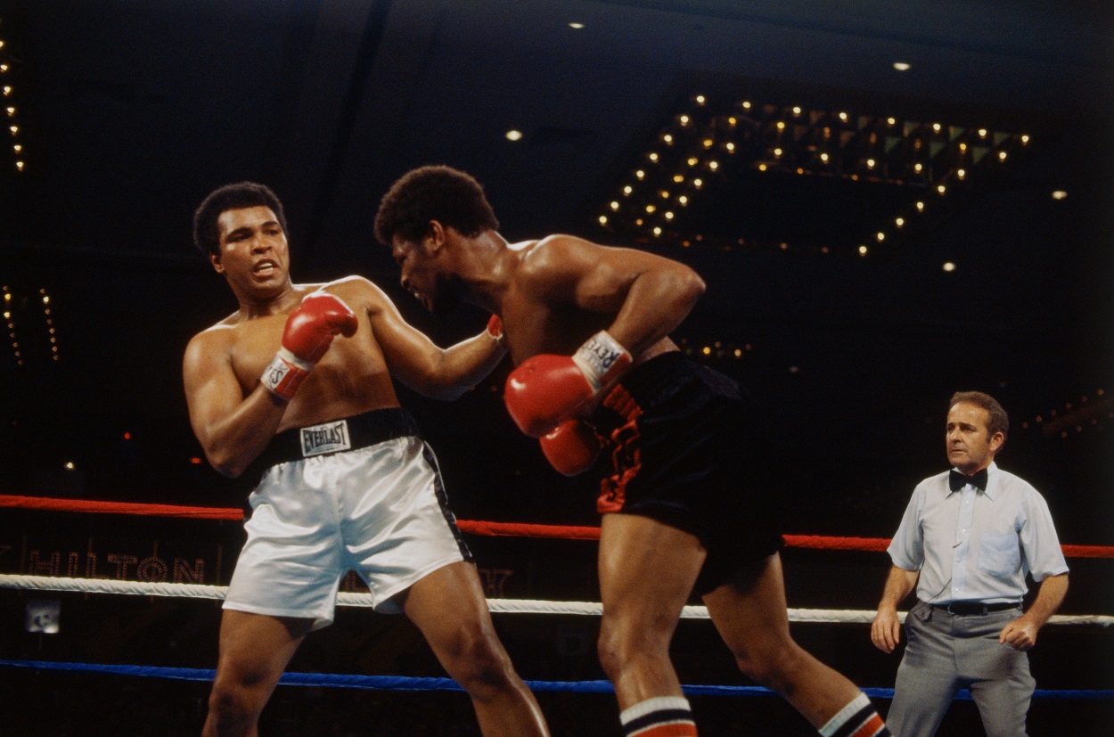 Muhammad Ali battles Leon Spinks in their first heavyweight title fight in 1978