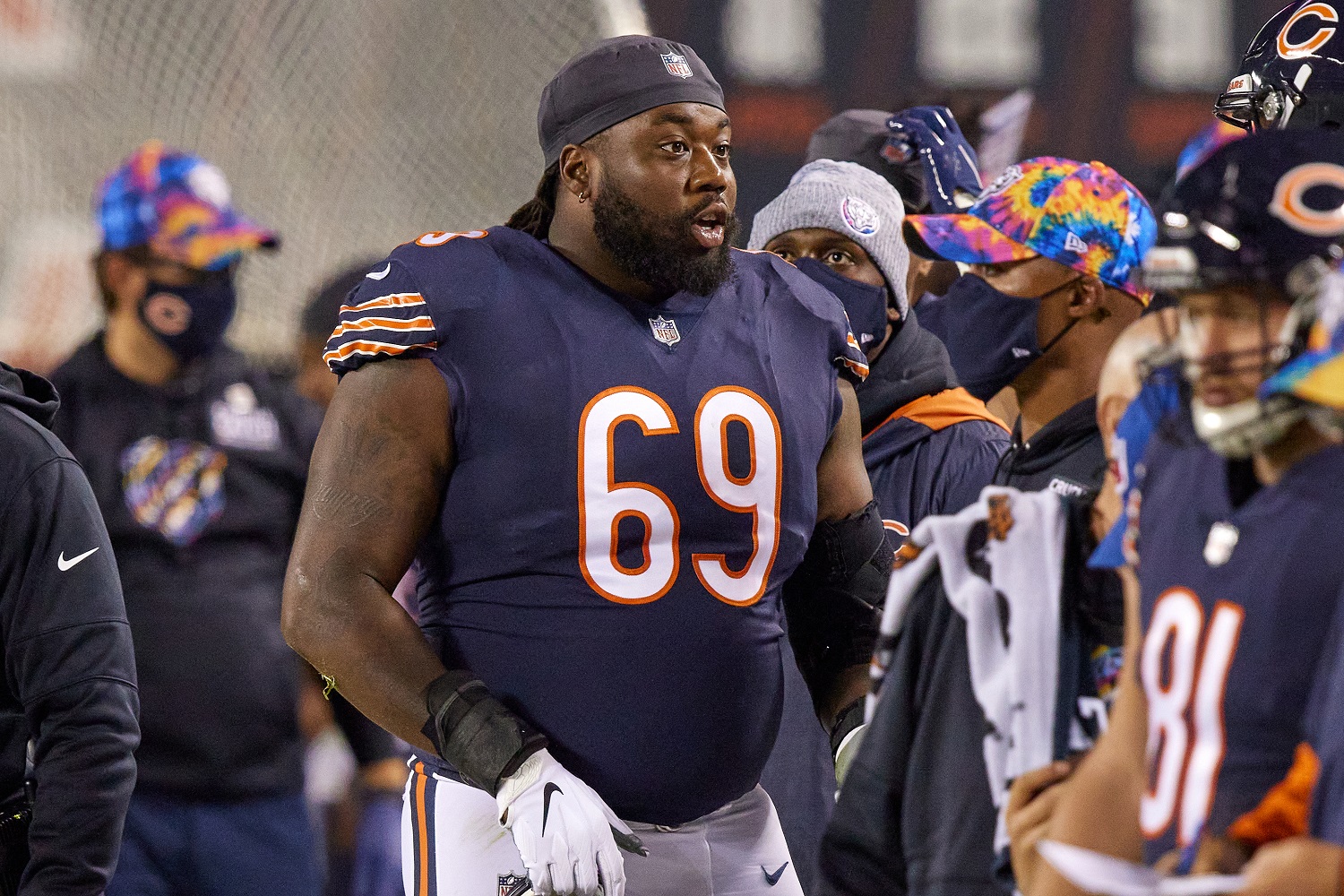 Rashaad Coward has signed with the Pittsburgh Steelers after three seasons on the offensive line for the Chicago Bears.