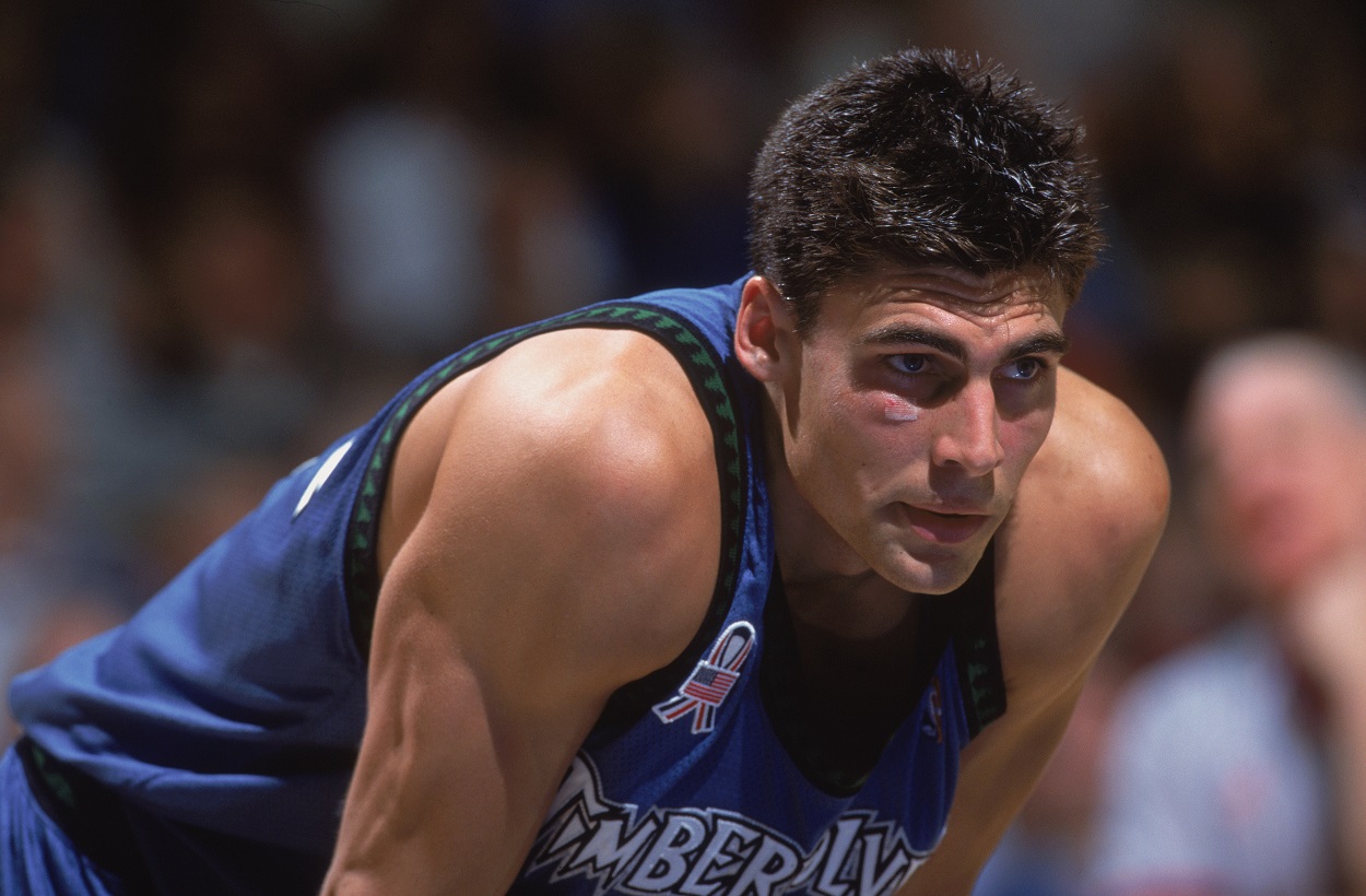Former NBA All-Star and current CBS Sports analyst Wally Szczerbiak during a game in 2001