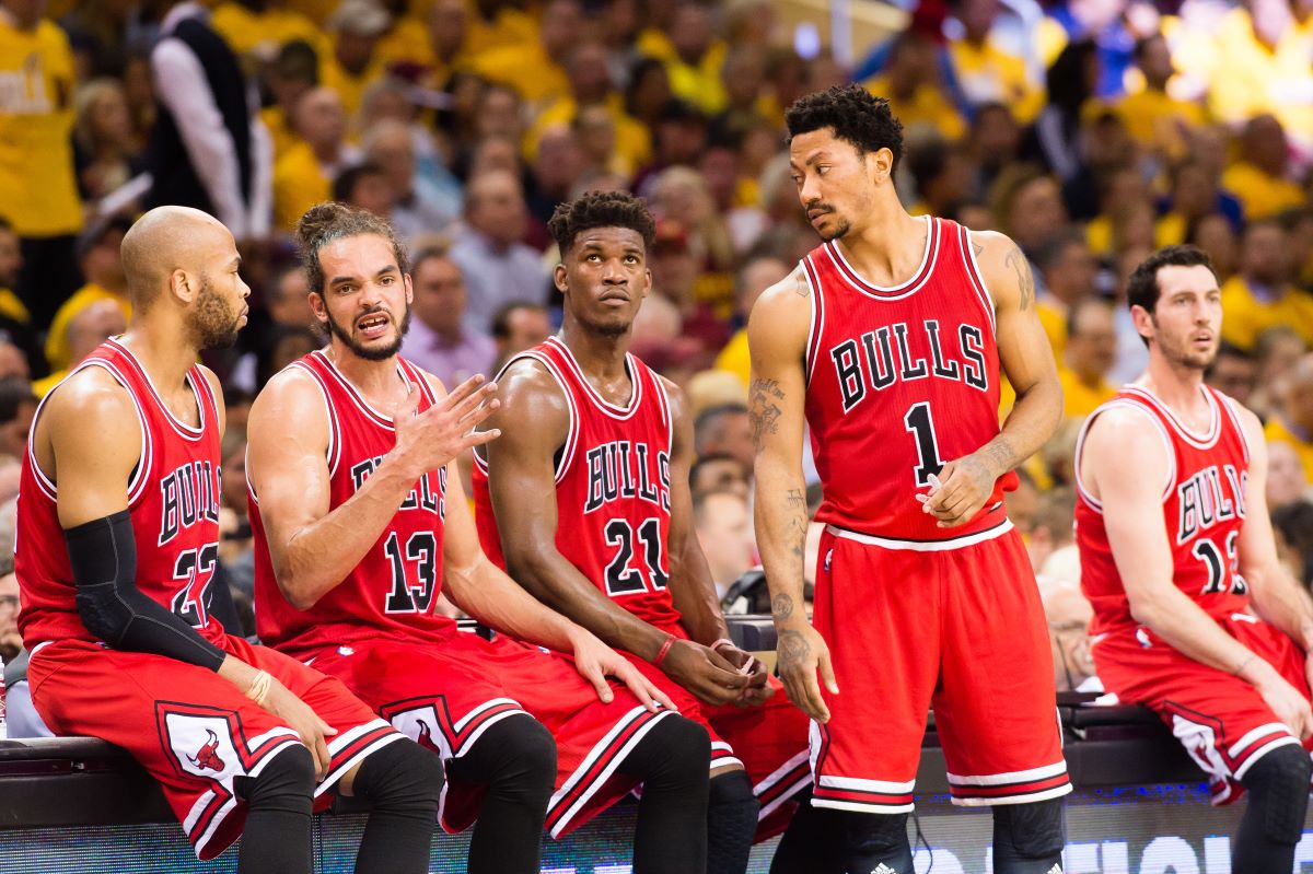 Derrick Rose Spent $15,000 on a Chicago Bulls Teammate Only to Get Stabbed in the Back by Him