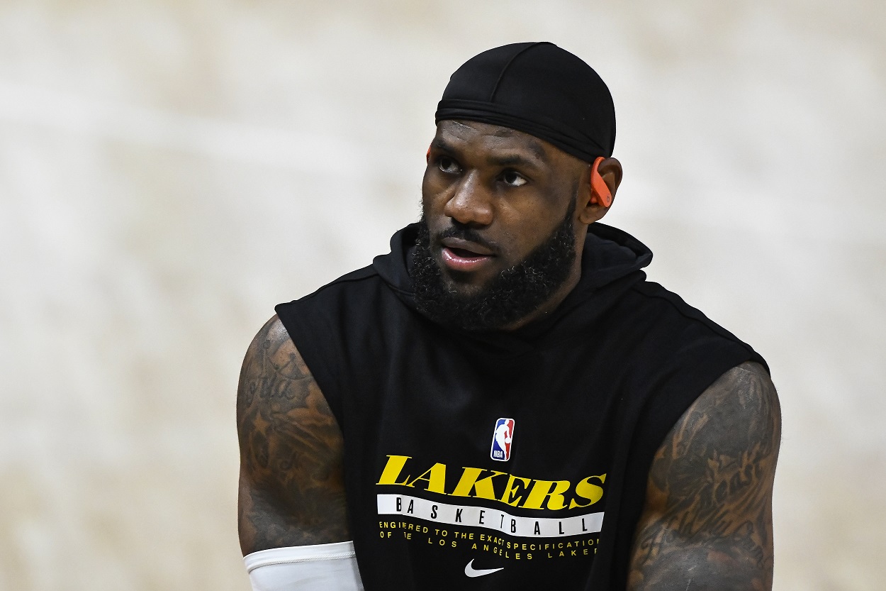 LeBron James warms up ahead of Lakers-Jazz matchup in February 2021