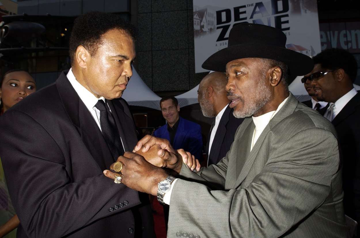 Muhammad Ali Emotionally Apologized for His Regrettable Racist Remark Directed at Joe Frazier