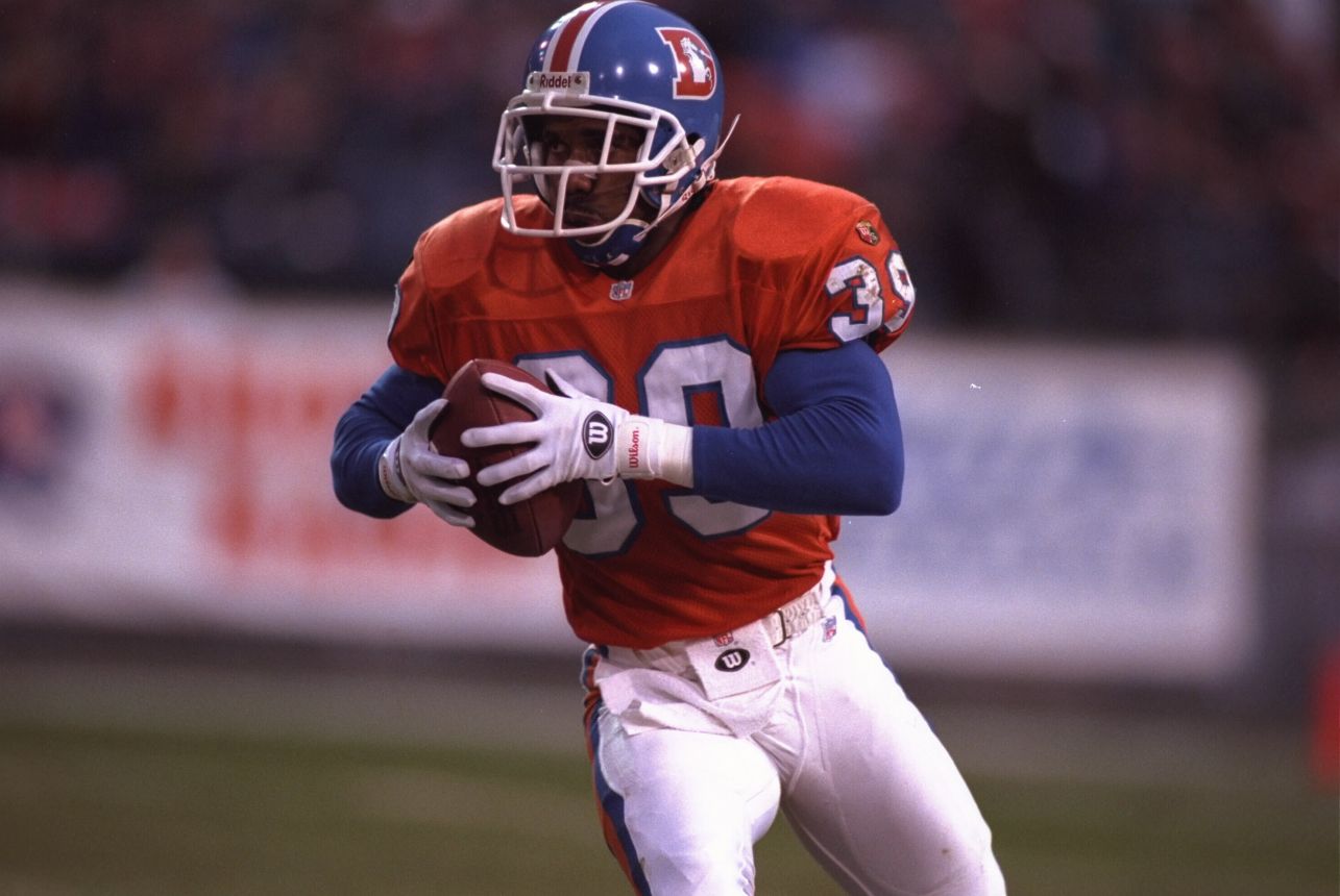 Terrell Davis Made A Career-Saving Tackle In Tokyo Before Vomiting Up A Day Worth of Junk Food