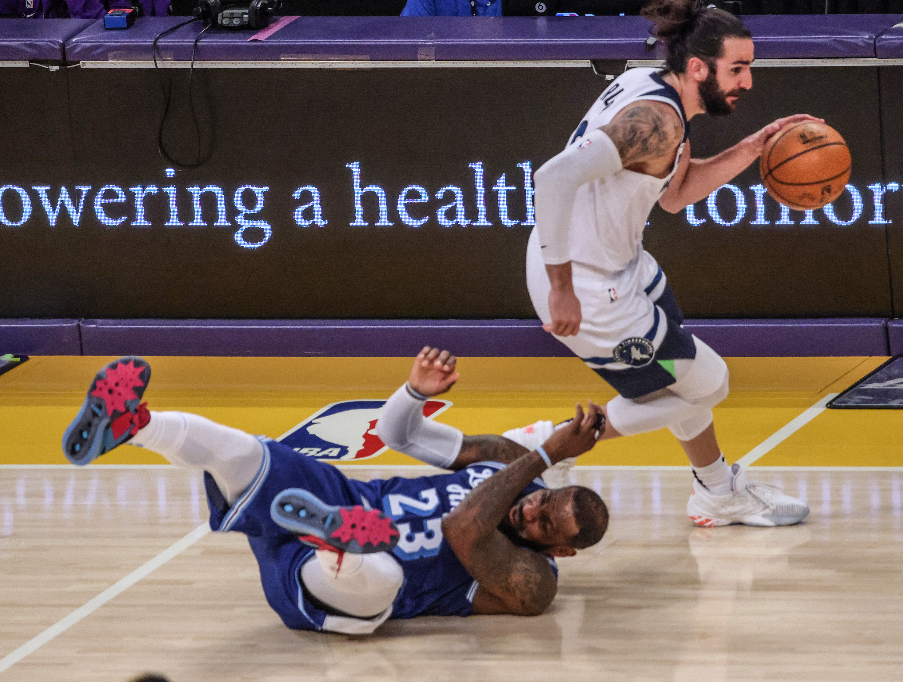 lebron james flip flops