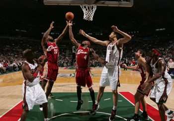 LeBron James and Ben Wallace as Cleveland Cavaliers teammates in 2008