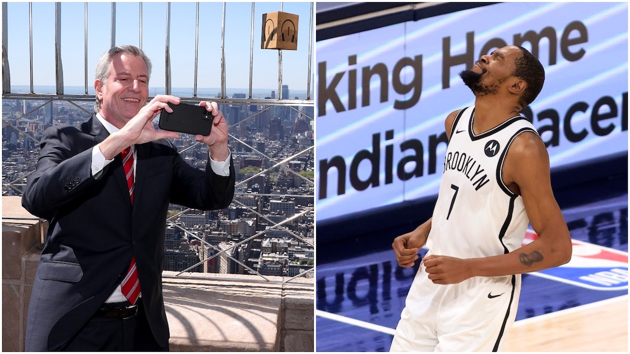 (L-R) New York City Mayor Bill de Blasio takes a selfie. Brooklyn Nets player Kevin Durant reacts after a play.