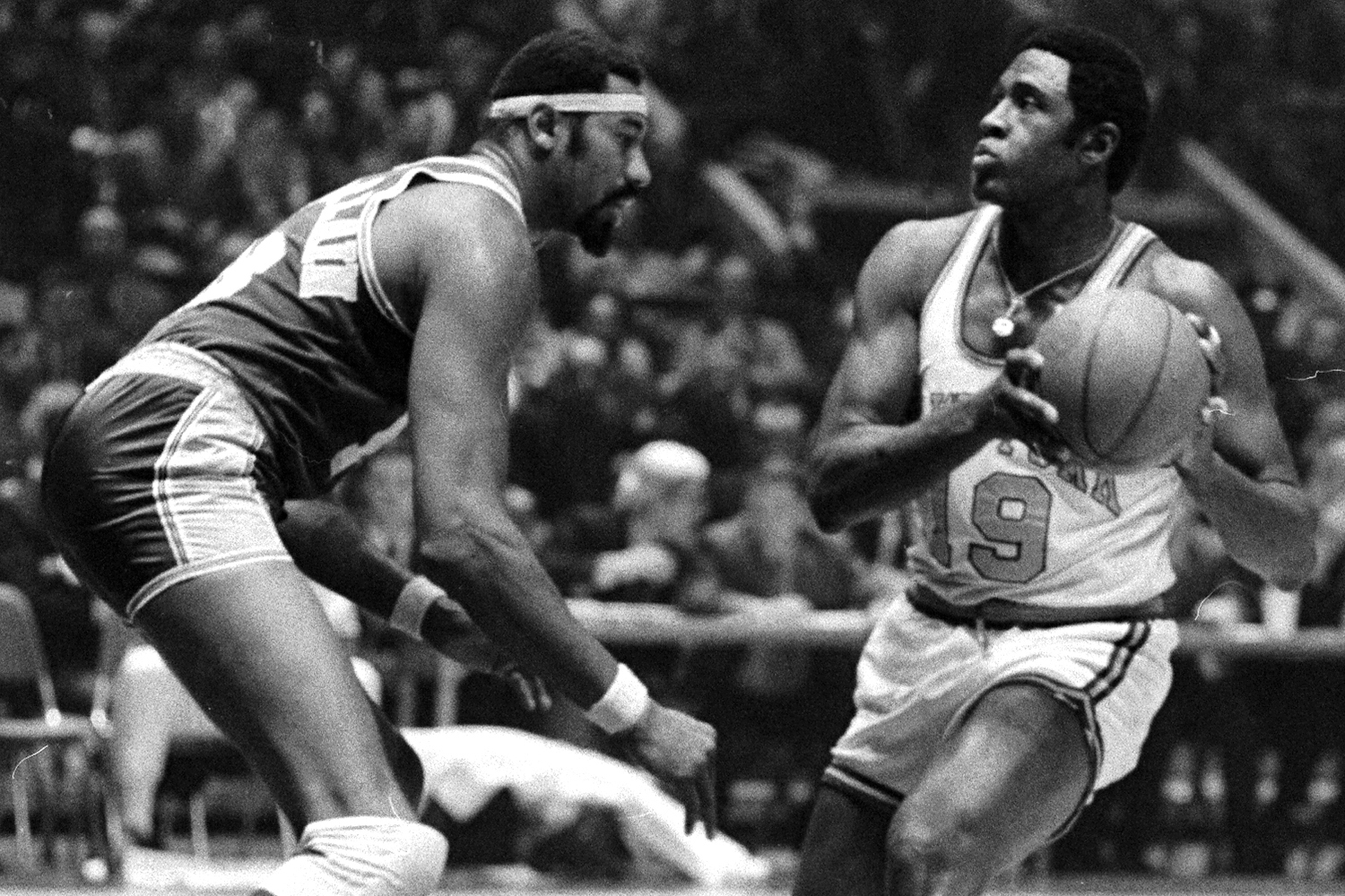 Willis Reed of the New York Knicks and Wilt Chamberlain of the Los Angeles Lakers meet for the NBA championship