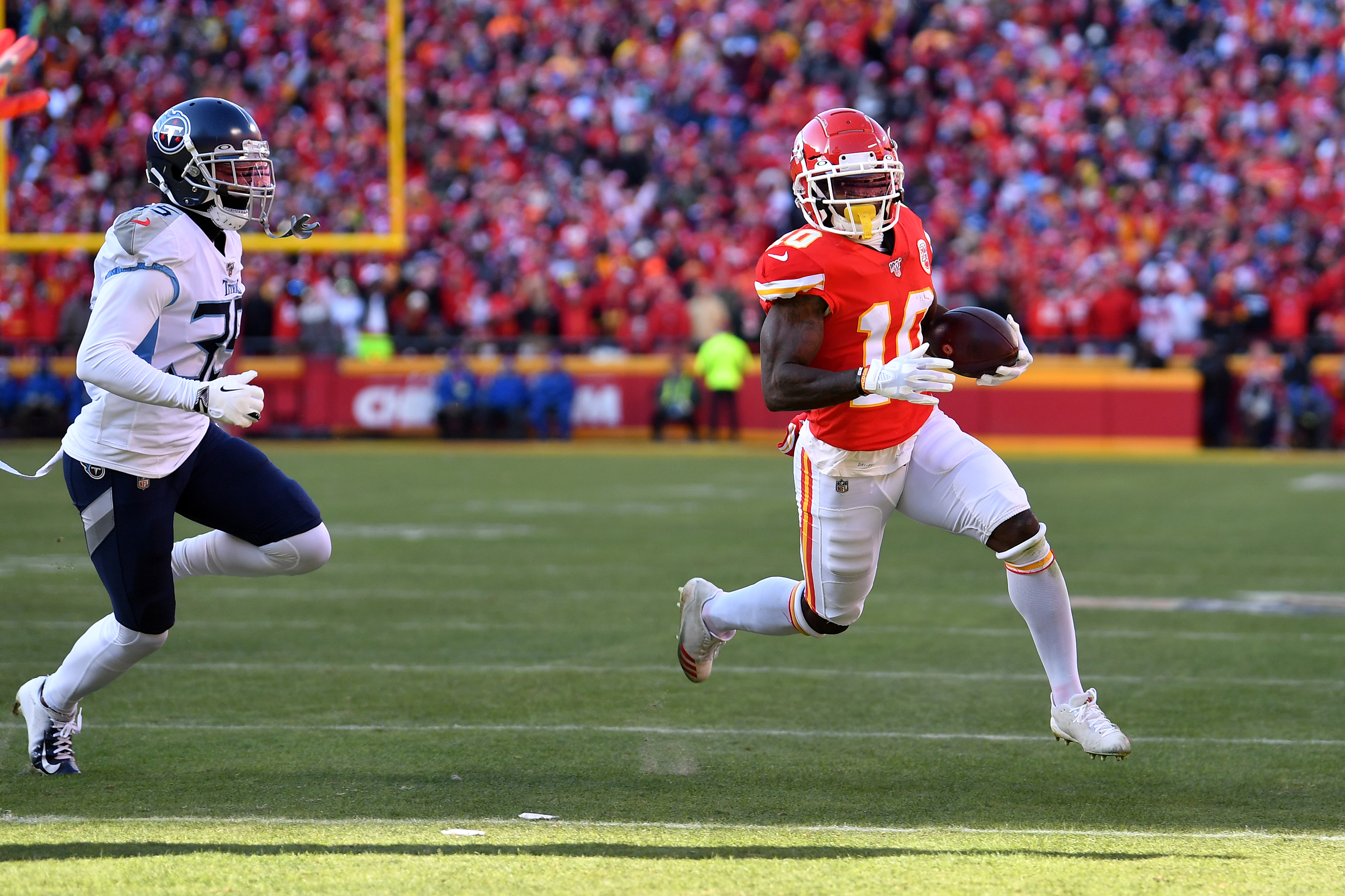The NFL’s Obsession With Tyreek Hill is Going to Ruin Some Teams’ 2021