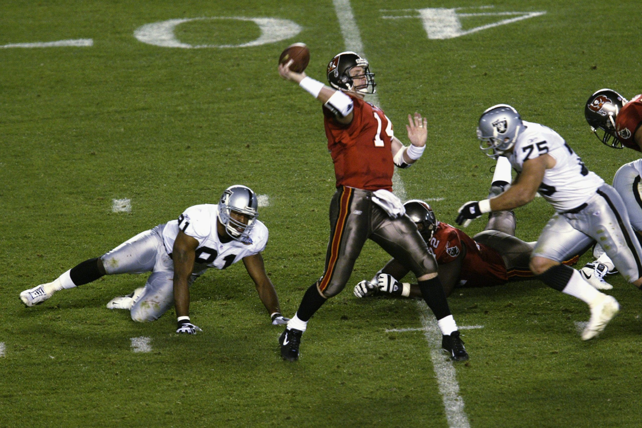 Brad Johnson, Super Bowlwinning QB, Admits Basketball Is His True Love