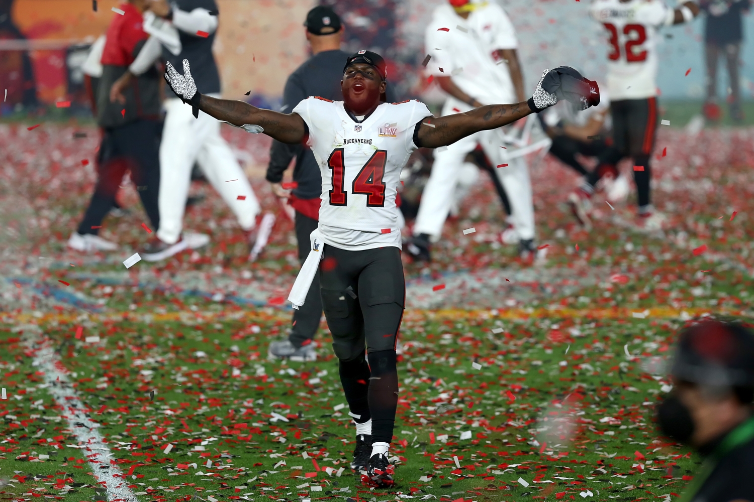 Buccaneers WR Chris Godwin celebrates on the field after Super Bowl 55.