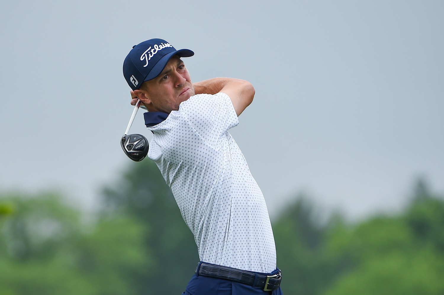 Justin Thomas tracks his tee shot on the fifth hole during the opening round of the Memorial Tournament at Muirfield Village Golf Club. | Ken Murray/Icon Sportswire via Getty Images