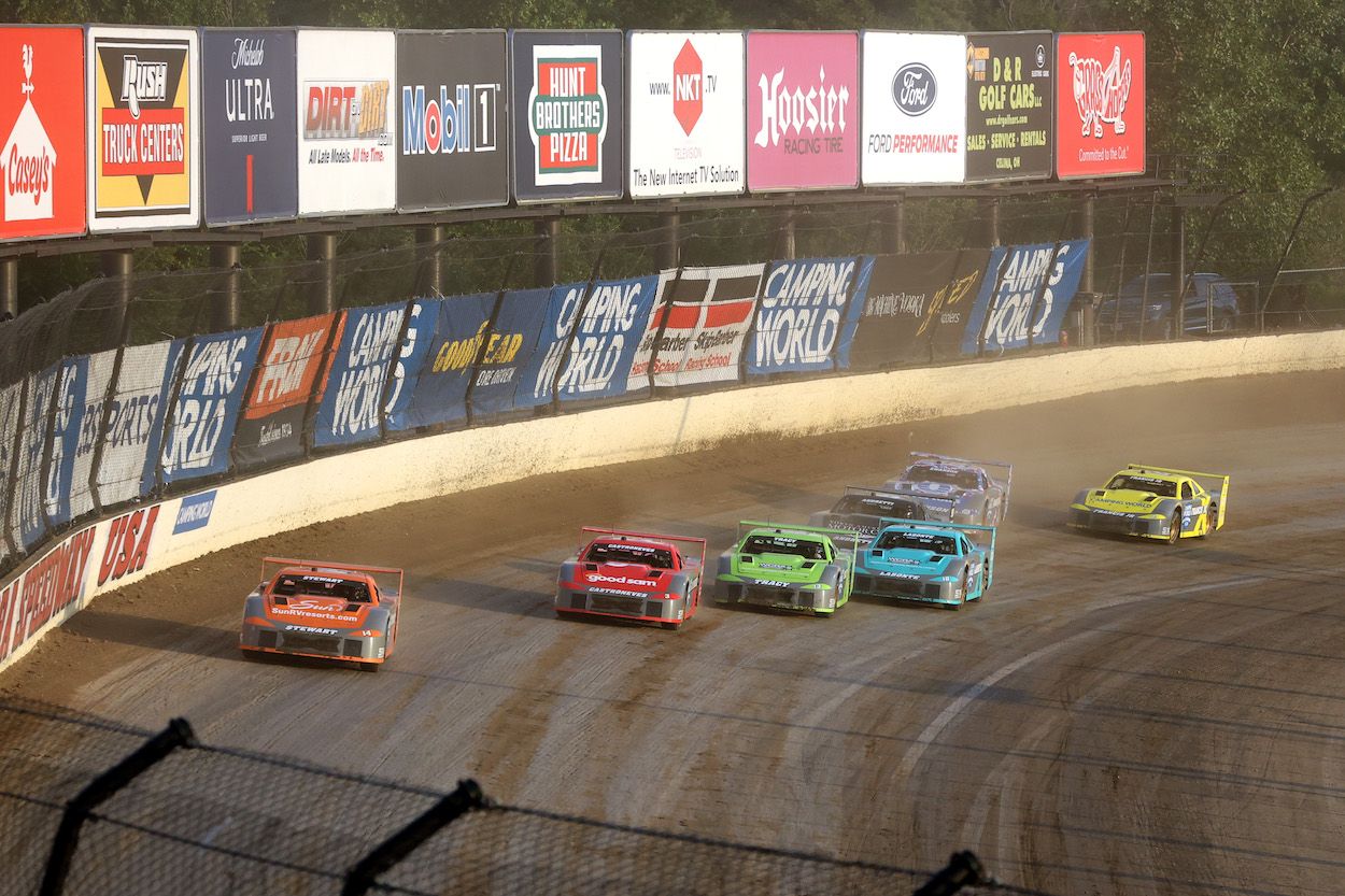 Tony Stewart leads pack of drivers at SRX race at Eldora Speedway