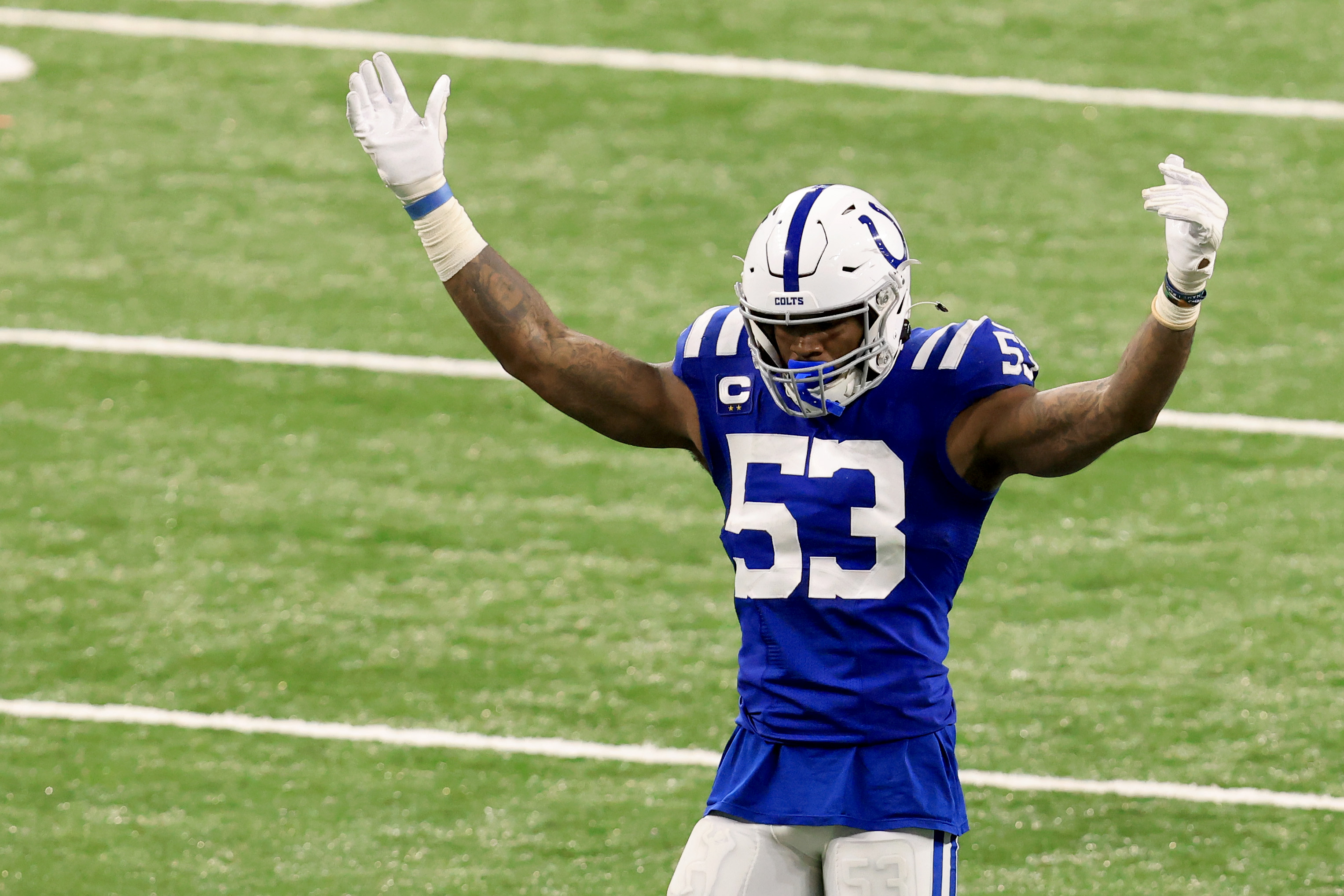 Indianapolis Colts linebacker Darius Leonard hypes up the crowd