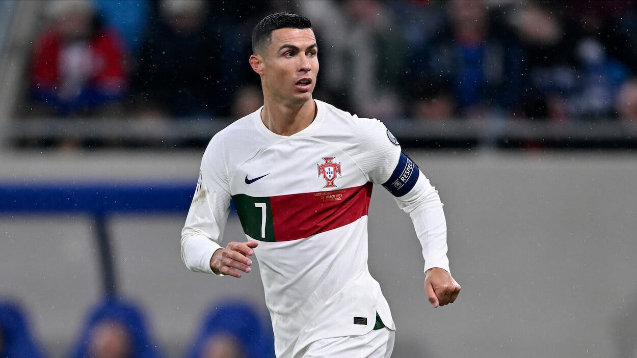 How Tall Is Cristiano Ronaldo?