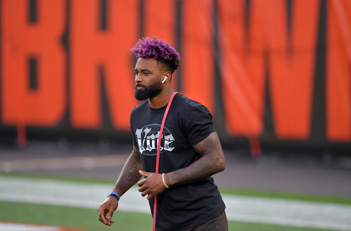Jarvis Landry of the Cleveland Browns warms up