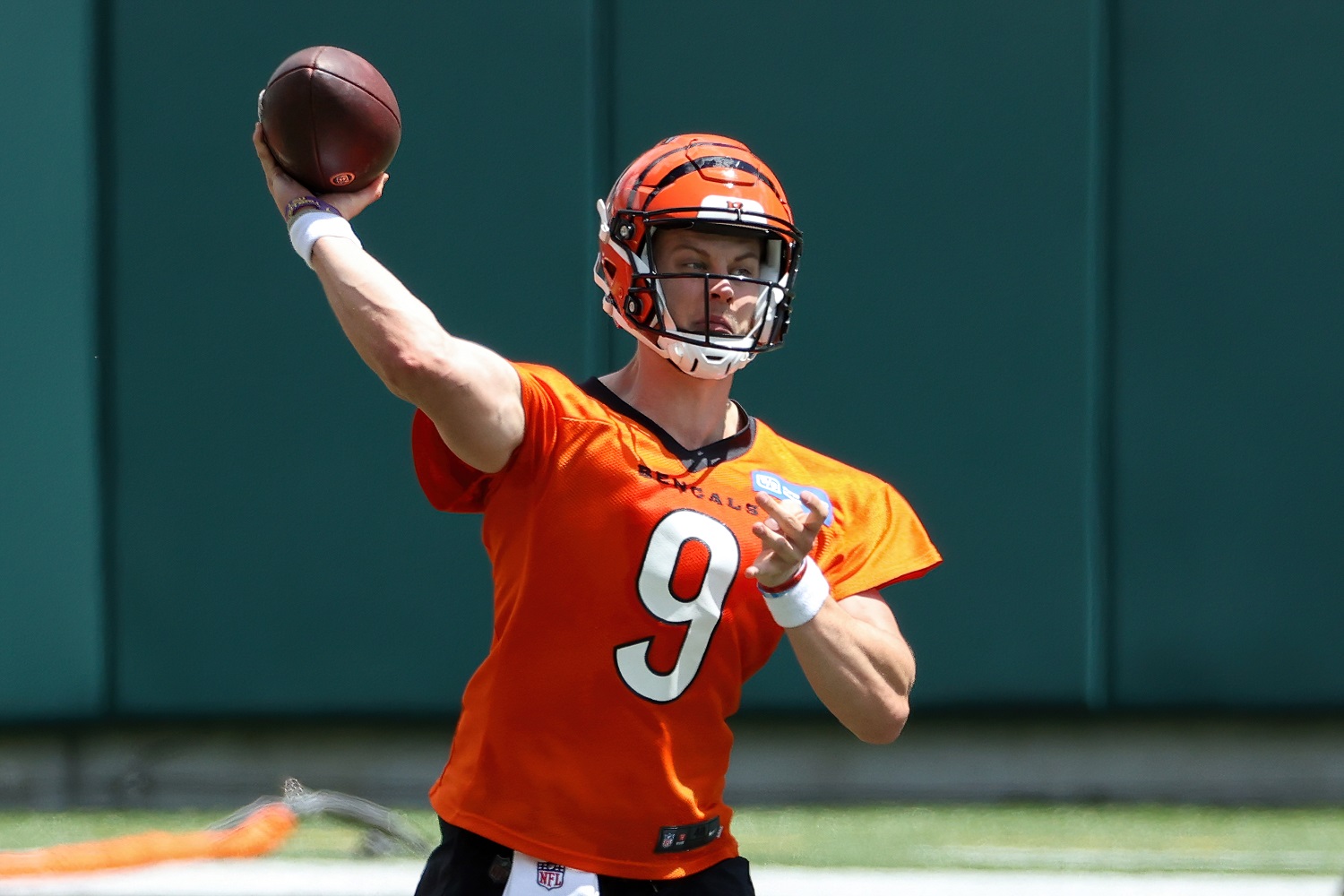 Joe Burrow of the Cincinnati Bengals throws during mandatory minicamp on June 15, 2021 in Cincinnati, Ohio.