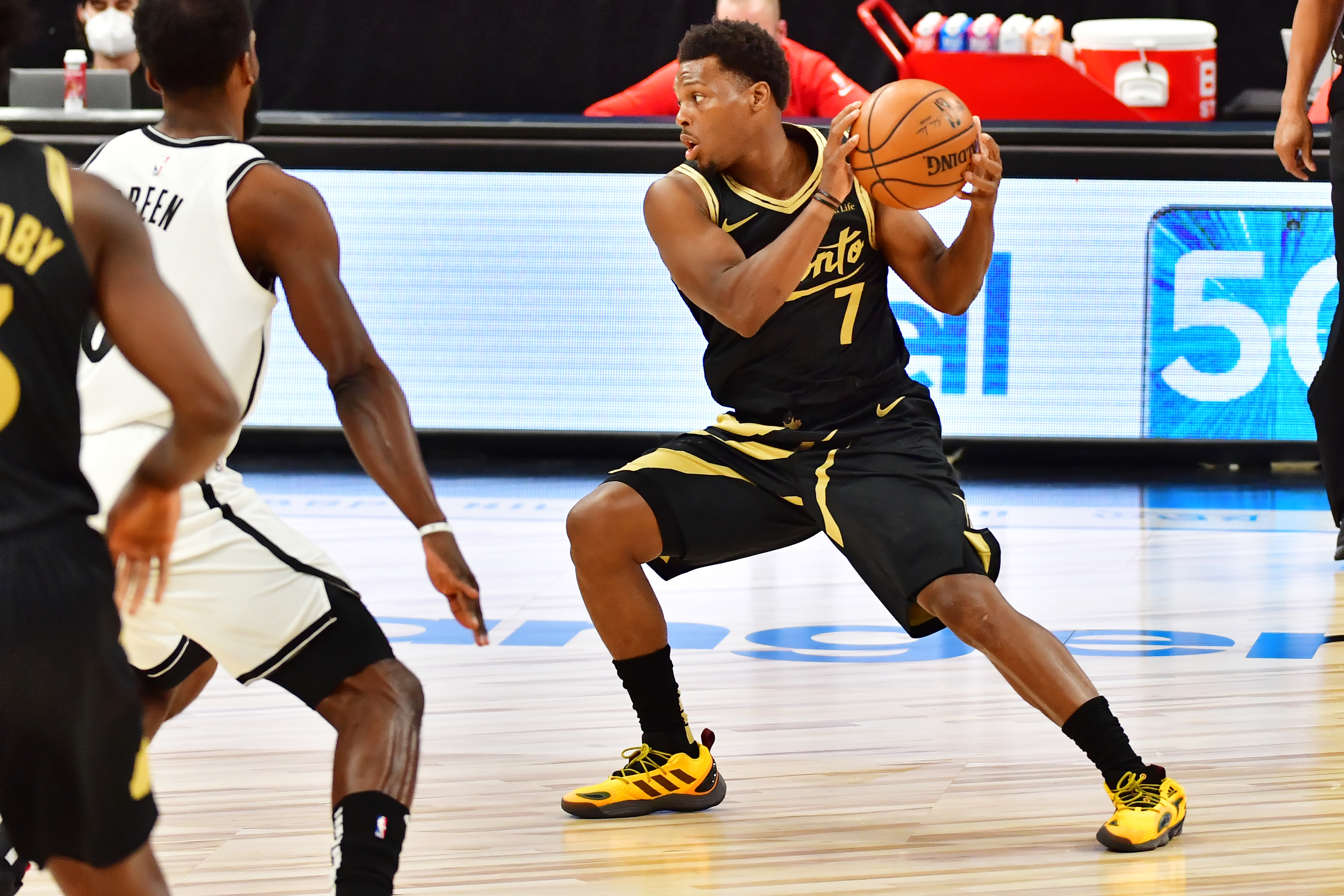 Kyle Lowry pivots during a game against the Brooklyn Nets in April