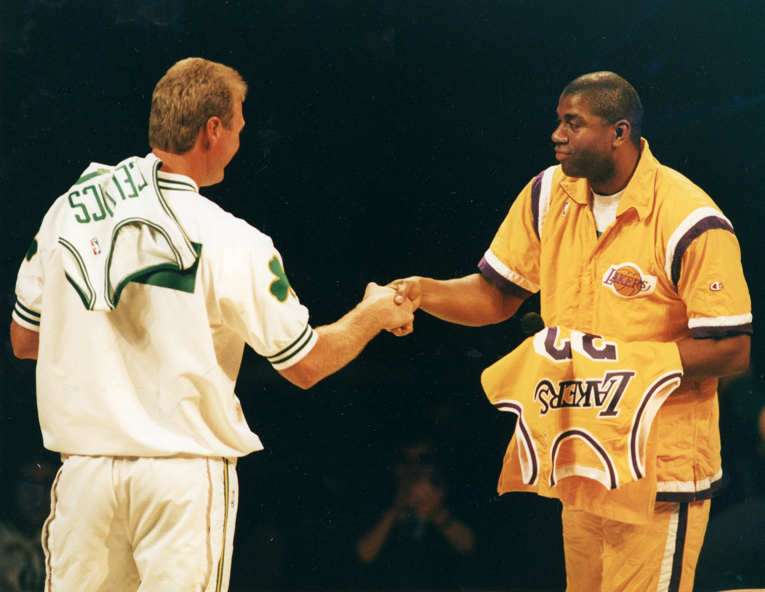 Magic Johnson and Larry Bird had quite an NBA rivalry, but they put their differences aside ahead of a 1993 game.