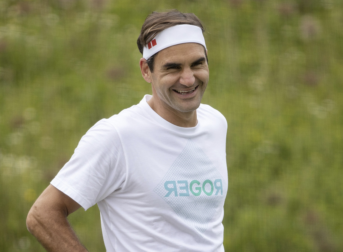 Roger Federer relaxes during a training session at the Aorangi Practice Courts