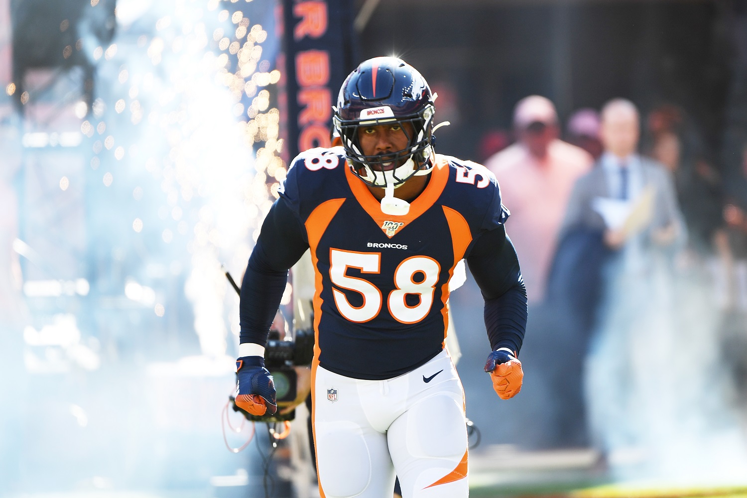 Denver Broncos outside linebacker Von Miller takes the field for a game against the Tennessee Titans in Denver on Oct. 13, 2019. | Joe Amon/MediaNews Group/The Denver Post via Getty Images