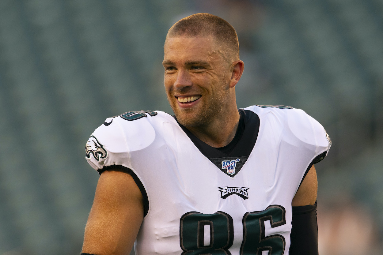 Zach Ertz is expected back at Eagles camp next week.