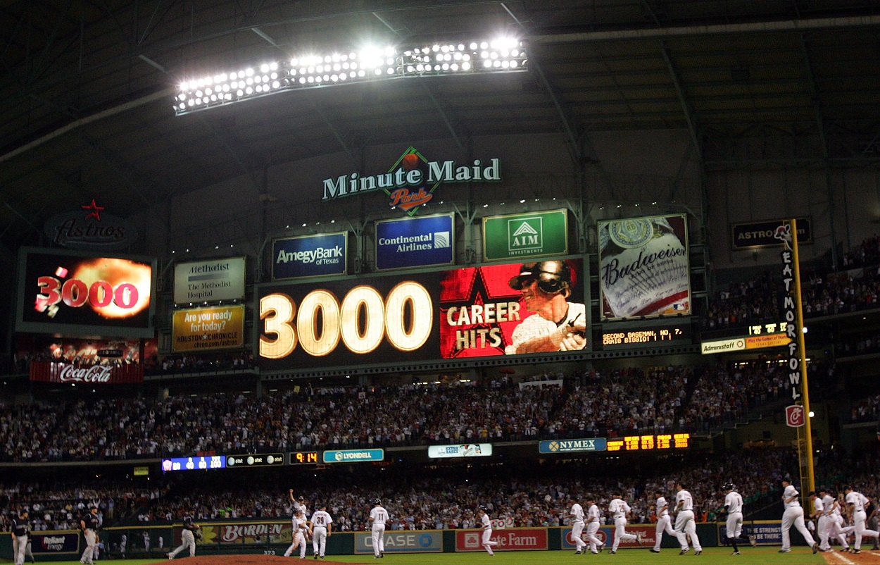 How Many MLB Players Have 3,000 Hits?