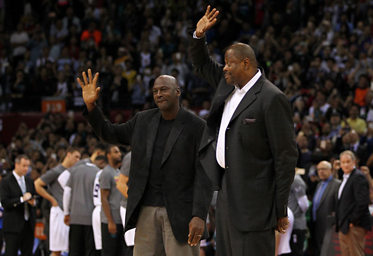 Michael Jordan and Patrick Ewing get a standing ovation