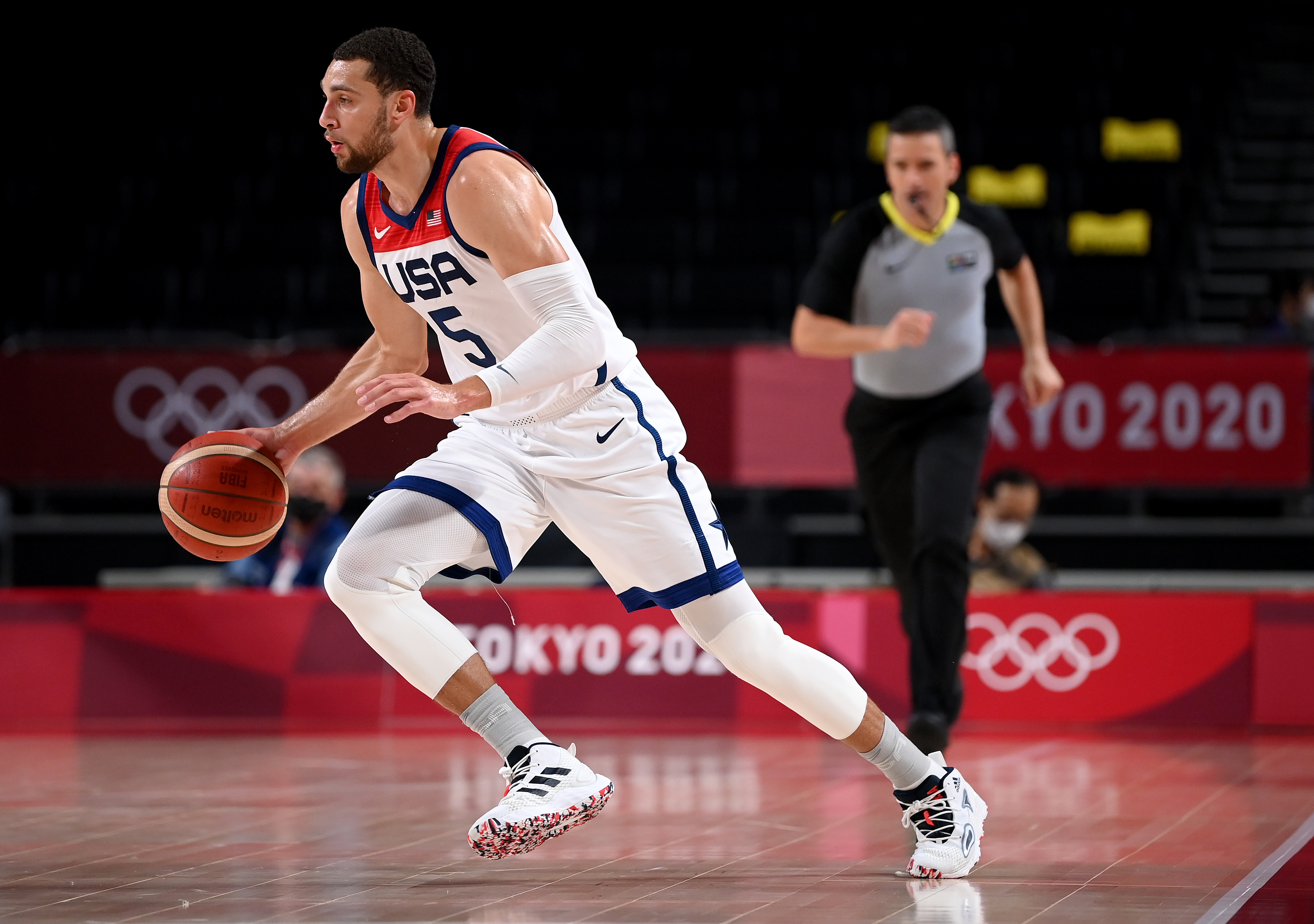 Chicago Bulls star Zach LaVine dribbles during Team USA's win over Iran in the 2020 Tokyo Olympics