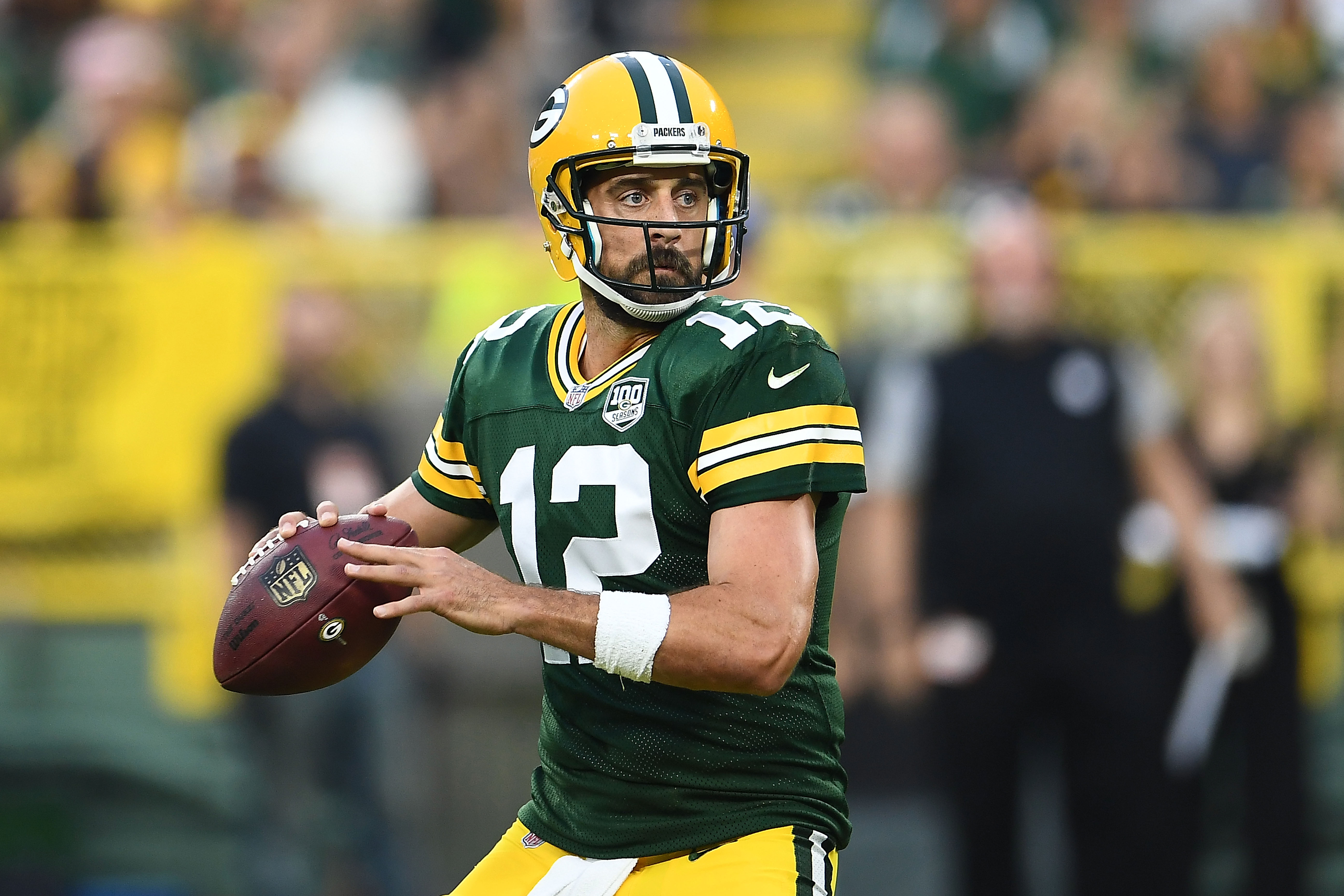 Aaron Rodgers in action against the Pittsburgh Steelers