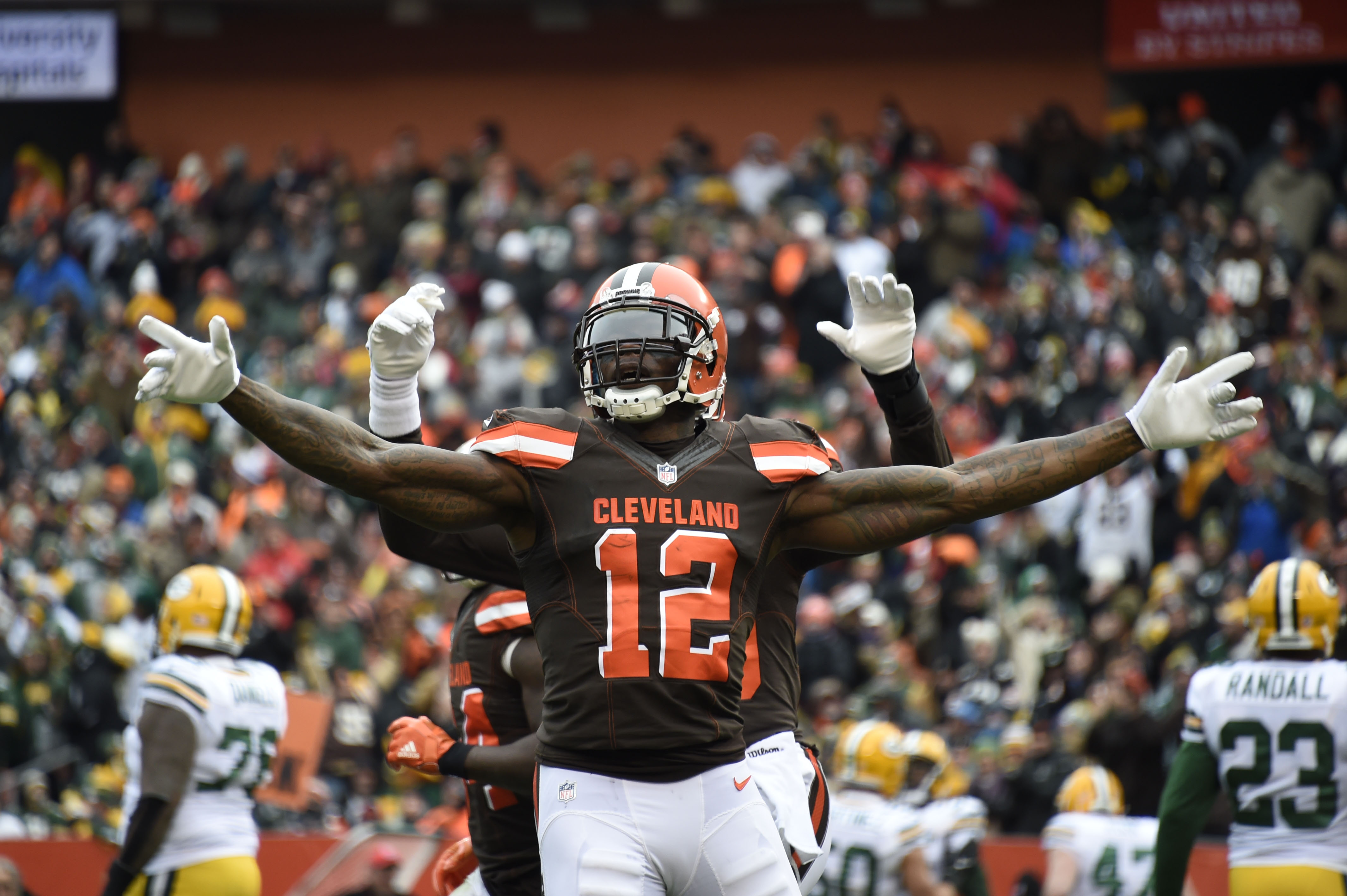 Josh Gordon has signed a contract with the Kansas City Chiefs after being reinstated by the NFL.