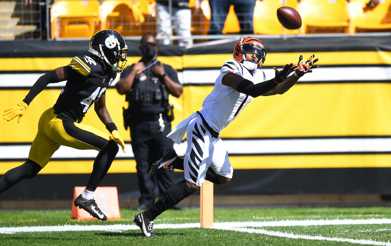 Ja'Marr Chase of the Cincinnati Bengals catches a touchdown during the second quarter in the game against the Pittsburgh Steelers at Heinz Field on September 26, 2021 in Pittsburgh, Pennsylvania.