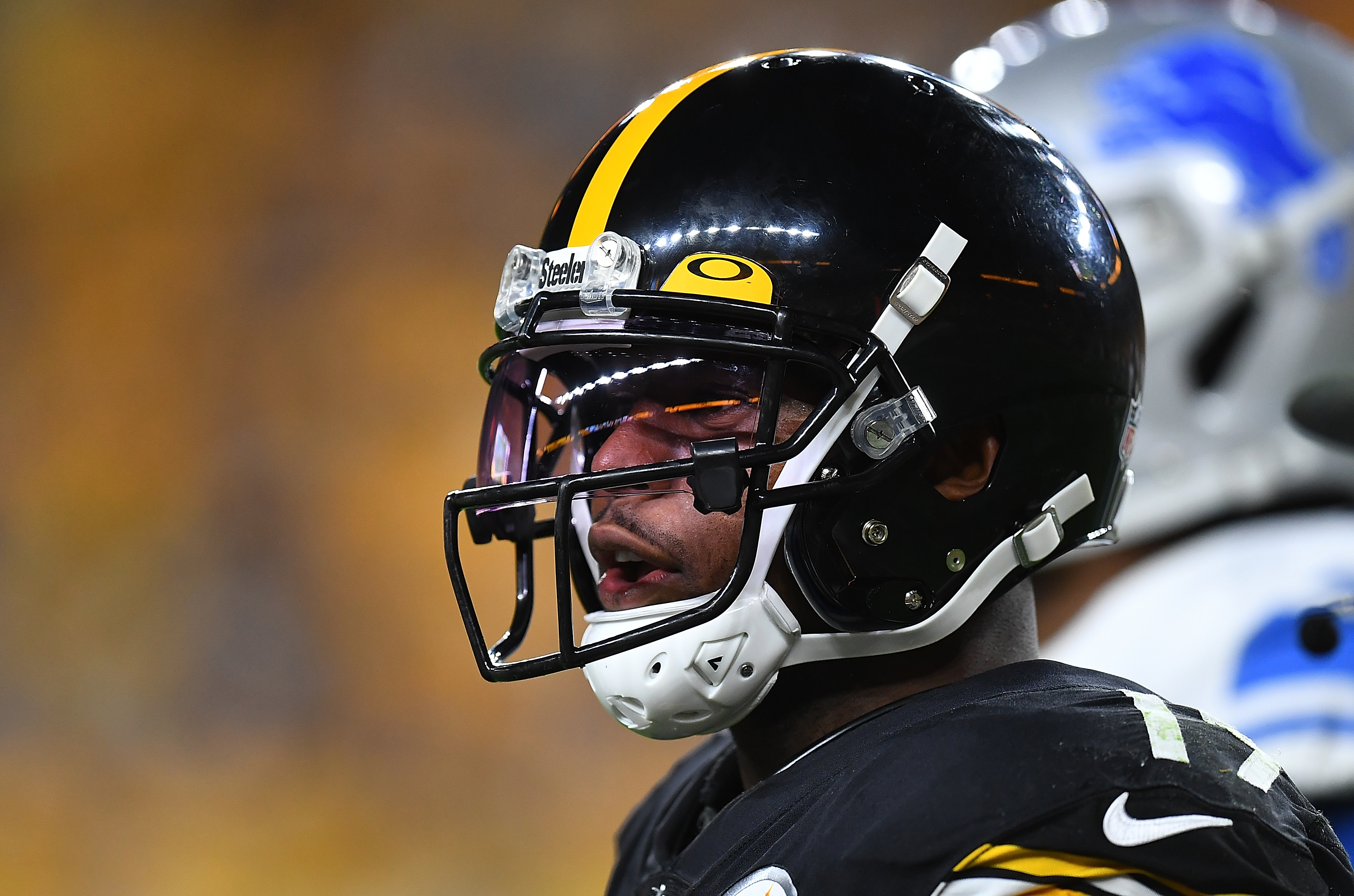 Pittsburgh Steelers wide receiver JuJu Smith-Schuster on the field during game