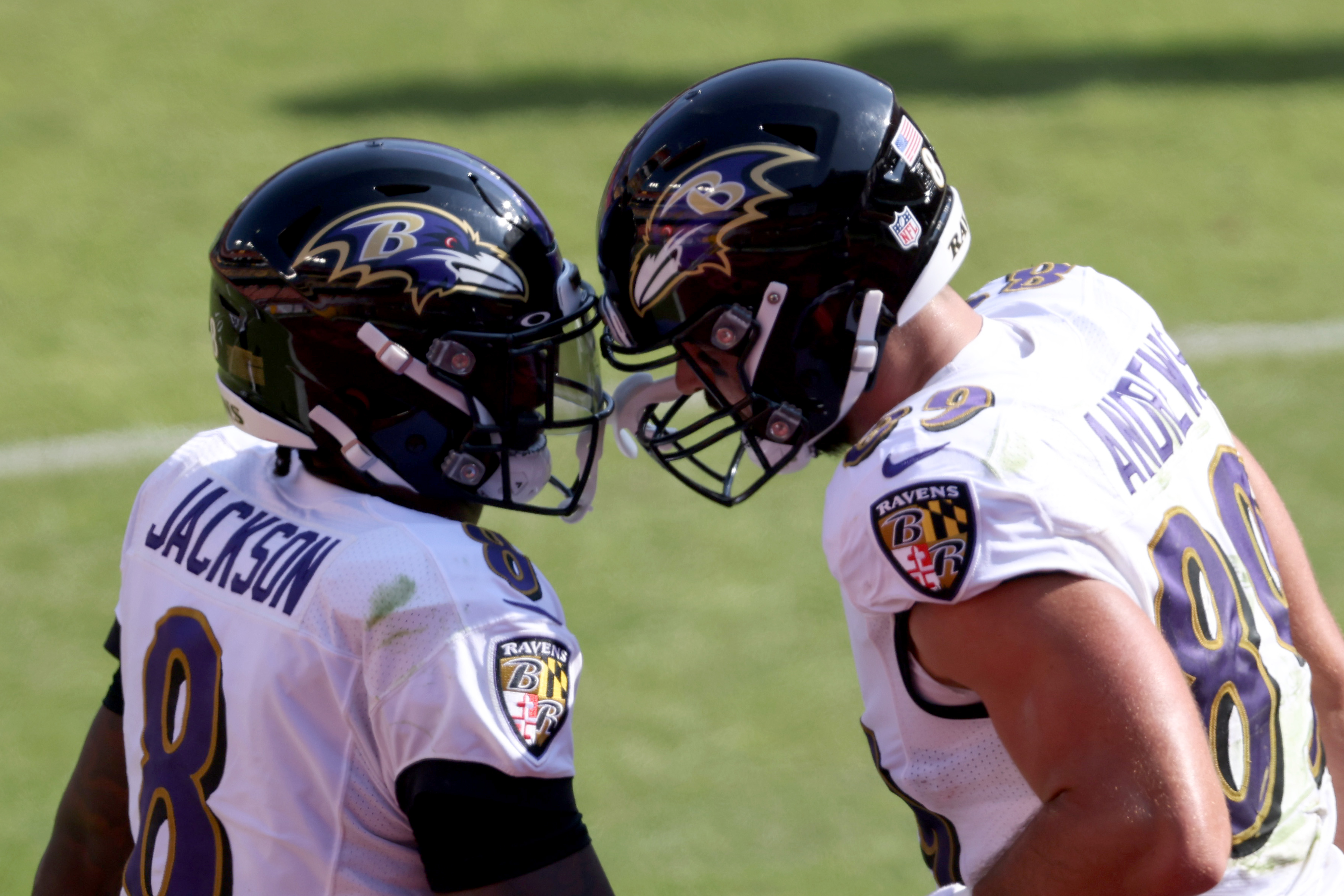Ravens teammates Lamar Jackson and Mark Andrews celebrate during a game