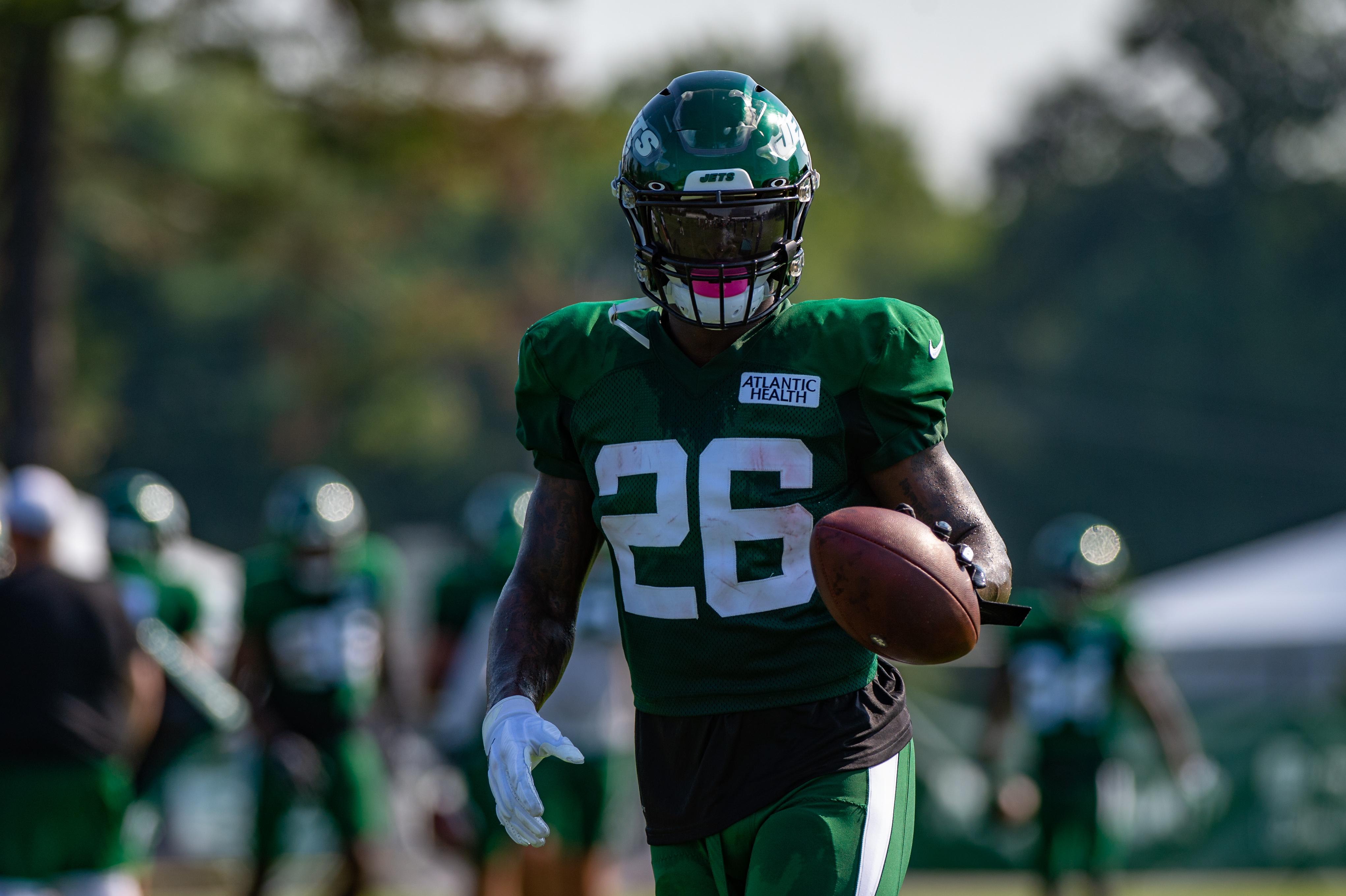 Former Jets running back Le'Veon Bell signed with the Baltimore Ravens