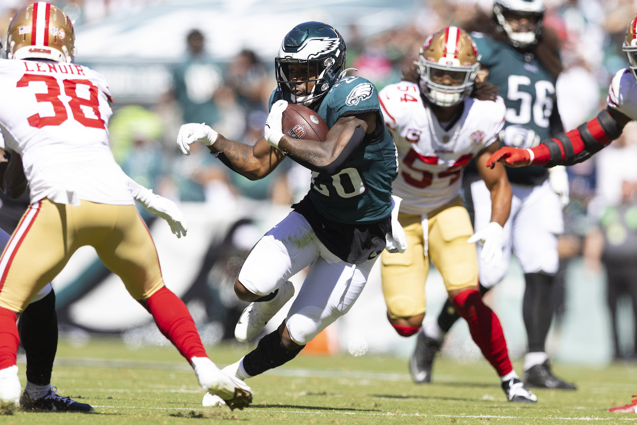 Miles Sanders playing for the Philadelphia Eagles.