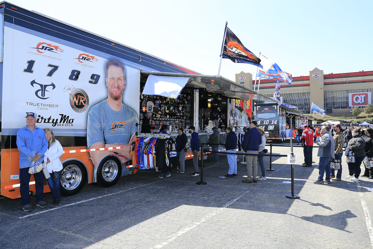 NASCAR fans line up to buy souvenirs