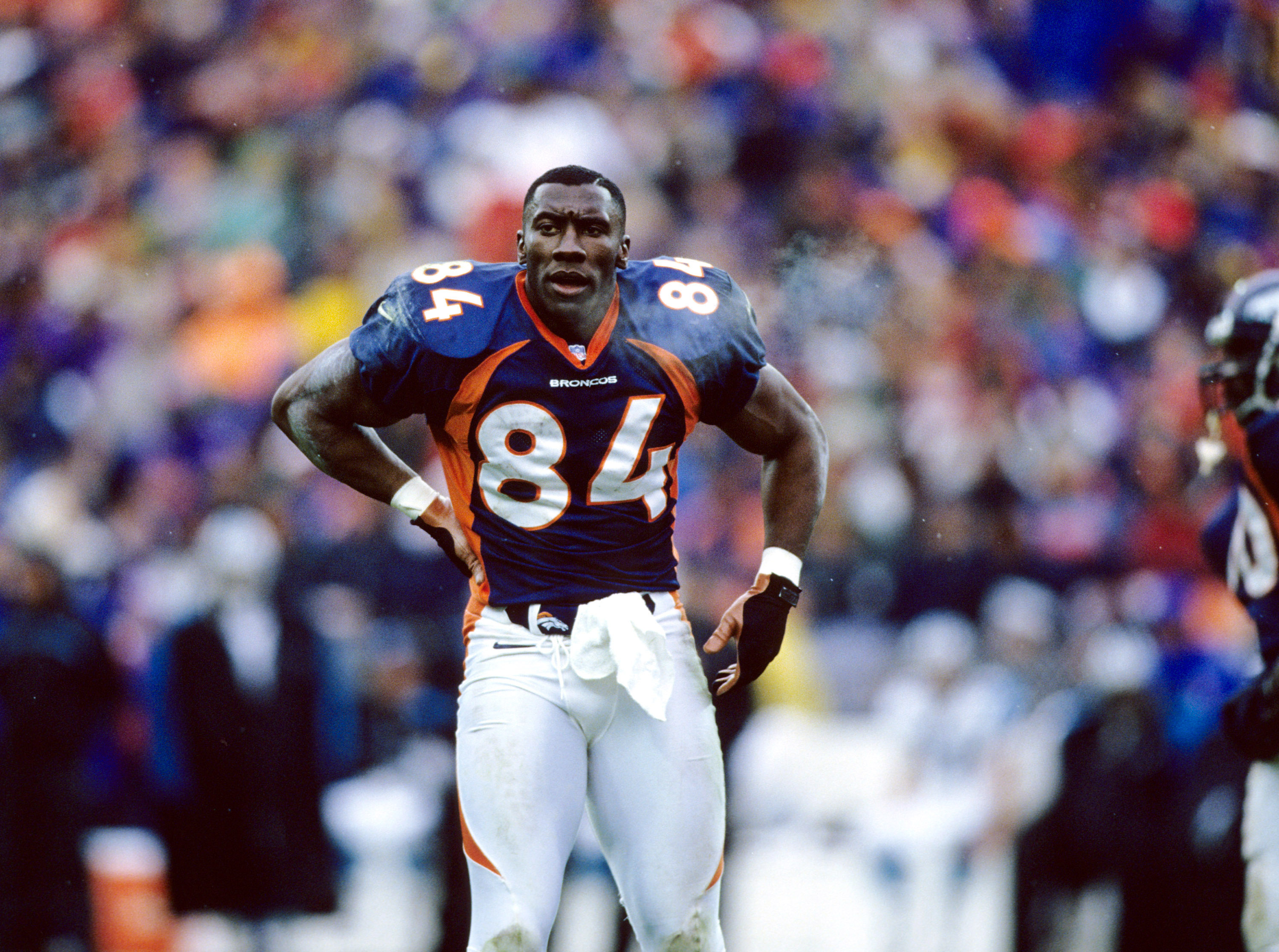 Denver Broncos tight end Shannon Sharpe on the field during a game