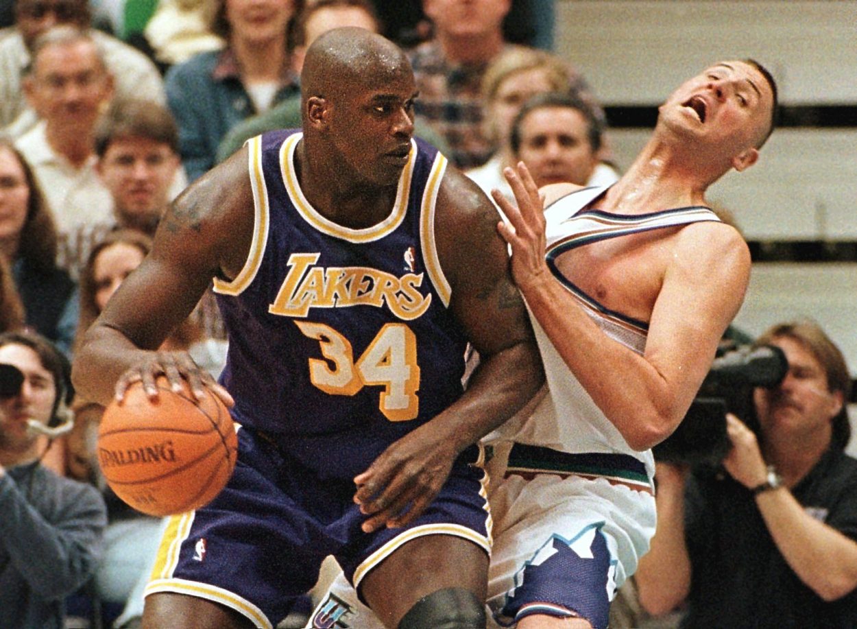 Lakers legend Shaquille O'Neal backs down former Utah Jazz center Greg Ostertag
