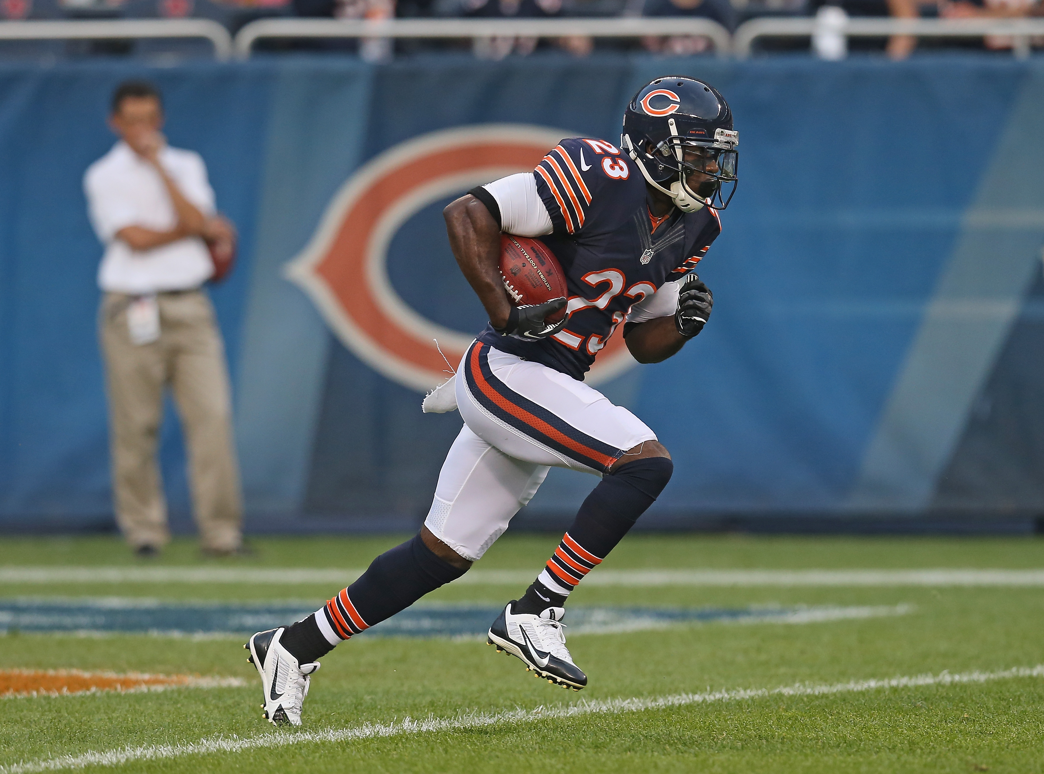 Bears kick returner Devin Hester in action