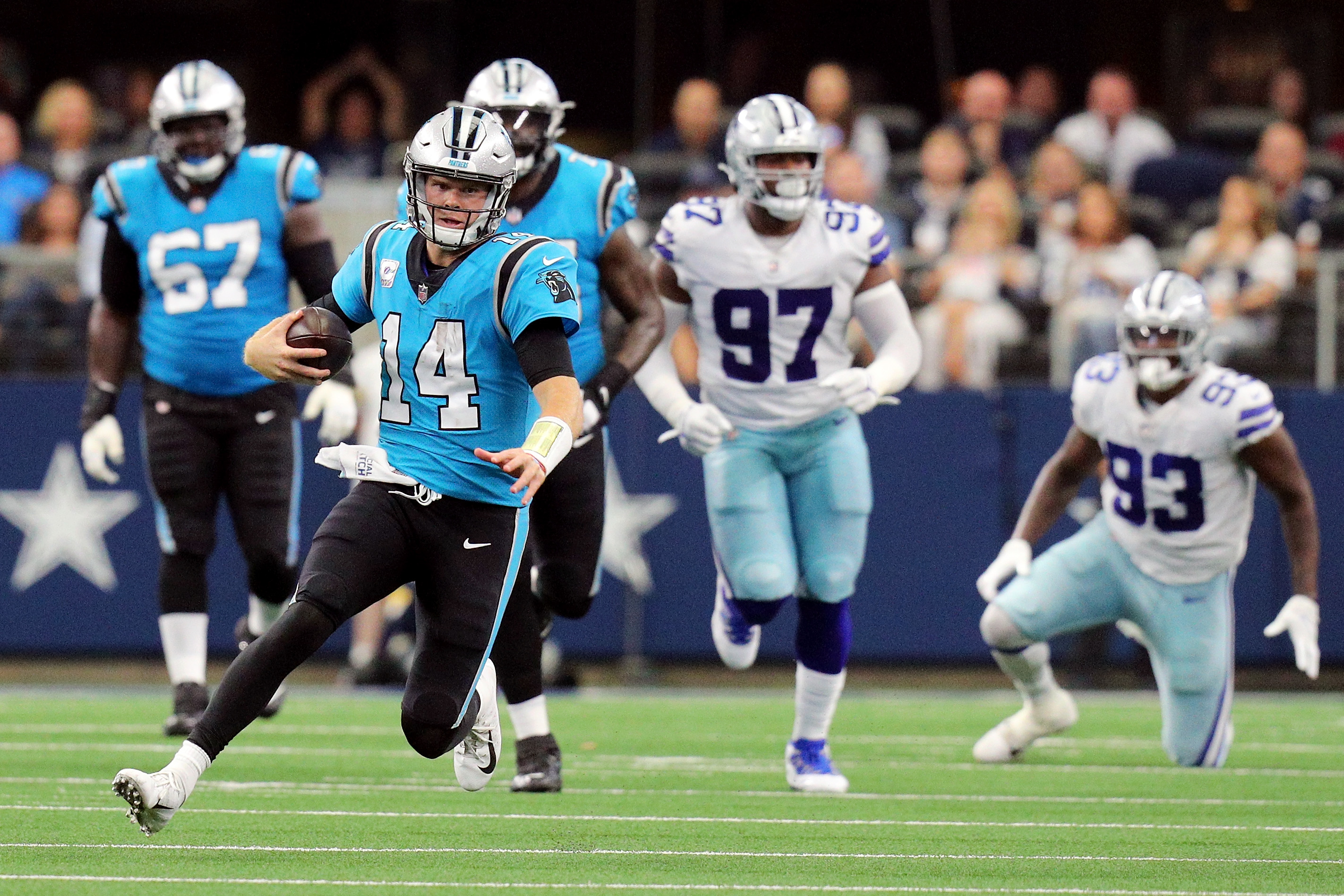 Carolina Panthers QB Sam Darnold against the Dallas Cowboys in October 2021